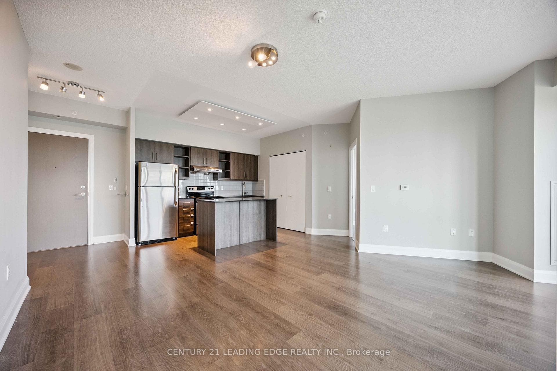 160 Vanderhoof Avenue Unit 1515 photo 18