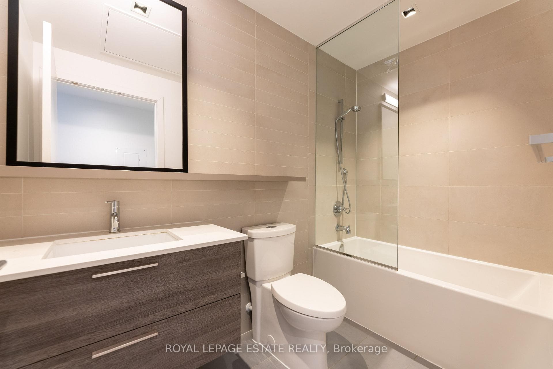 501 Adelaide Street Unit 1106 photo 15