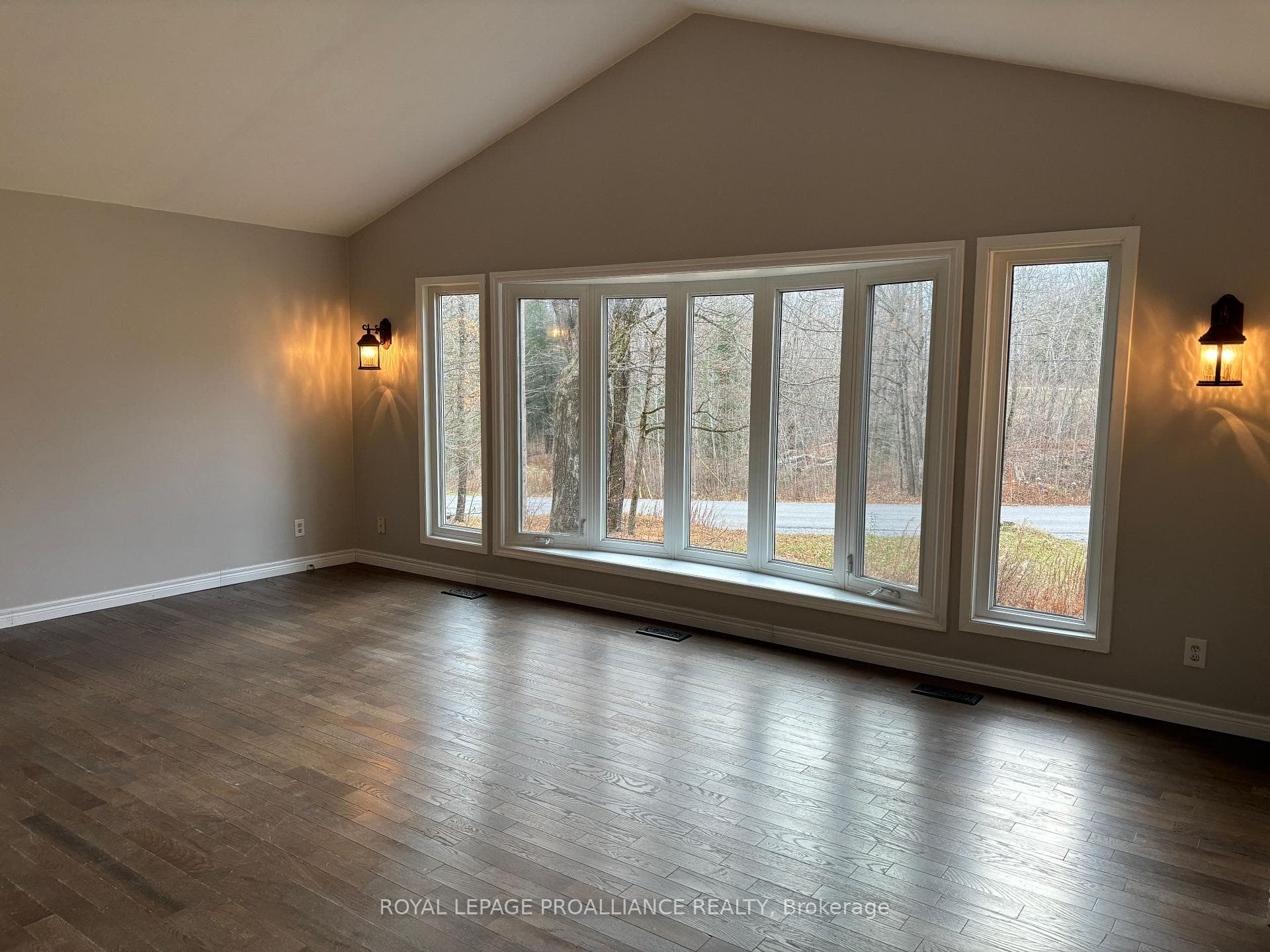 175 Northern Avenue photo 17