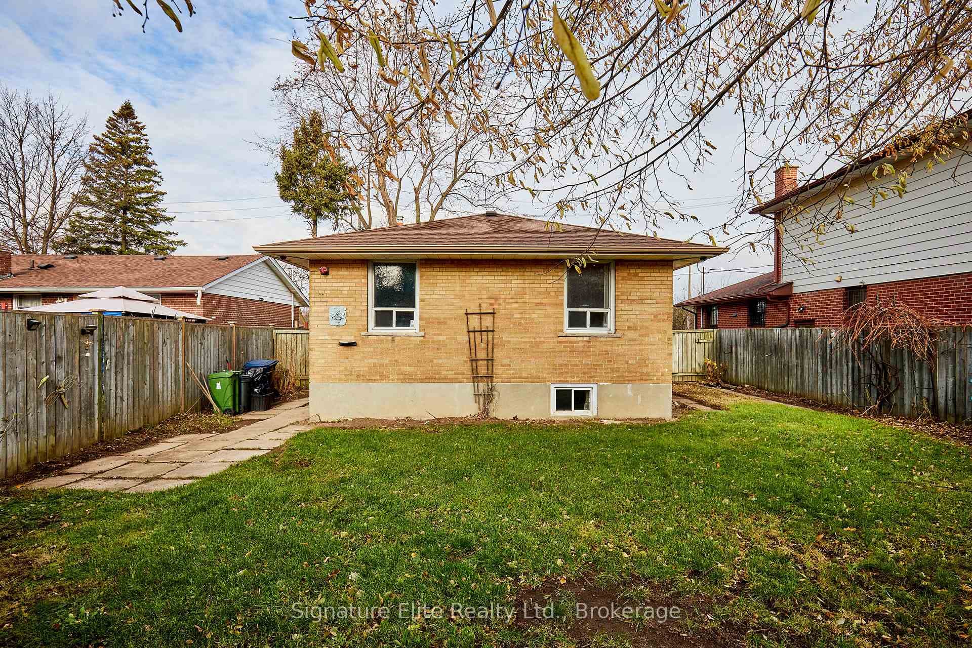 49 Savarin Street photo 29
