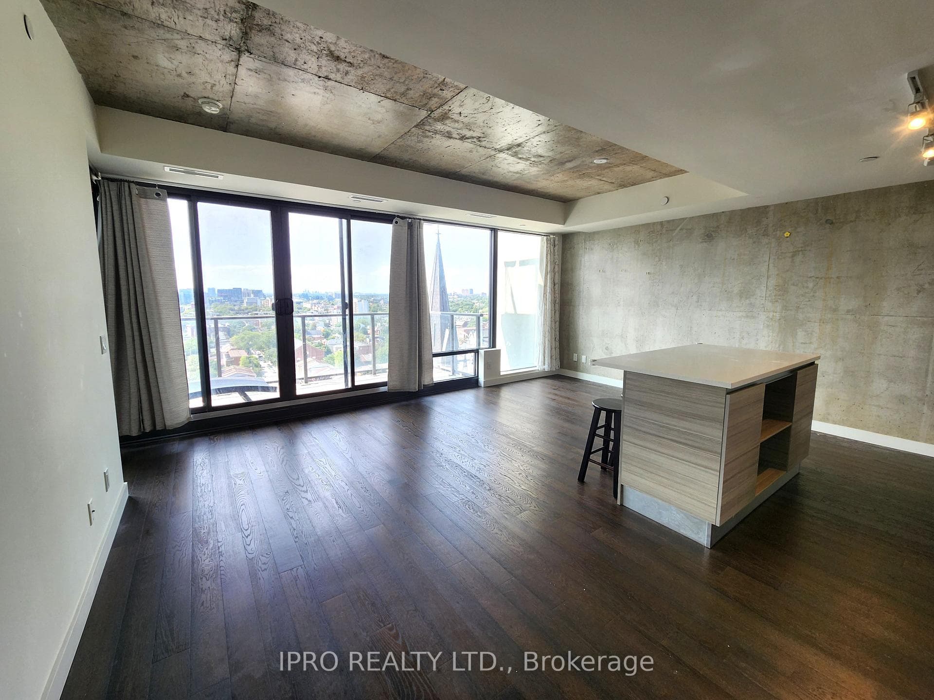 111 Bathurst Street Unit 1508 photo 3