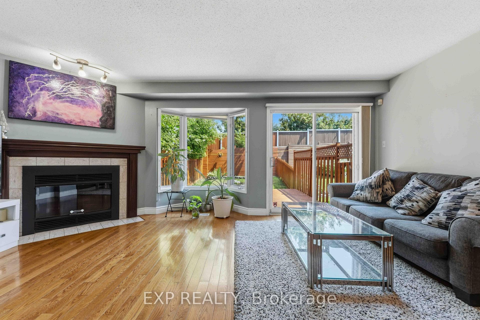 86 Scarlet Court photo 7