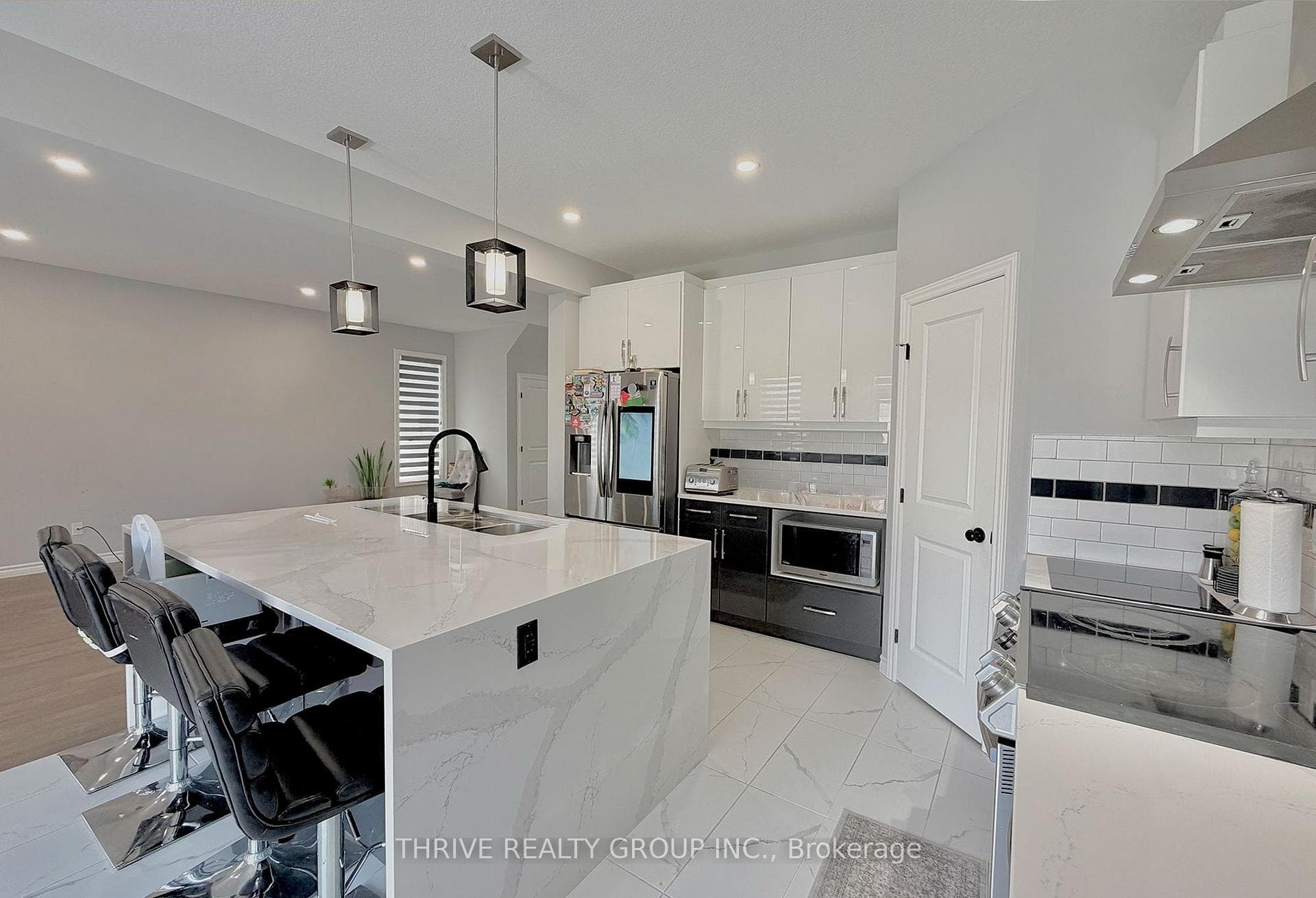 1340 John Kenney Drive photo 10