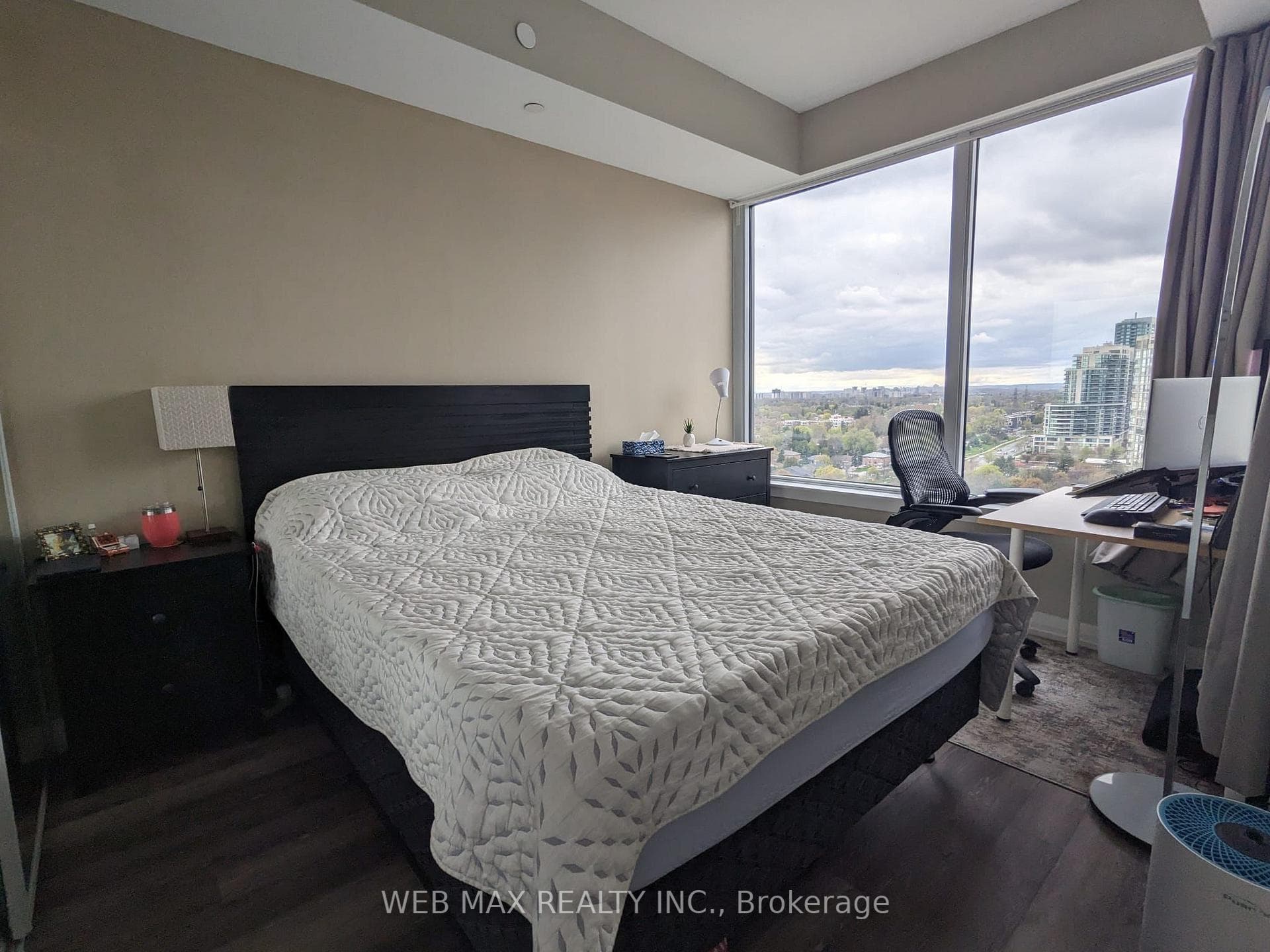 75 Canterbury Place Unit 2012 photo 2