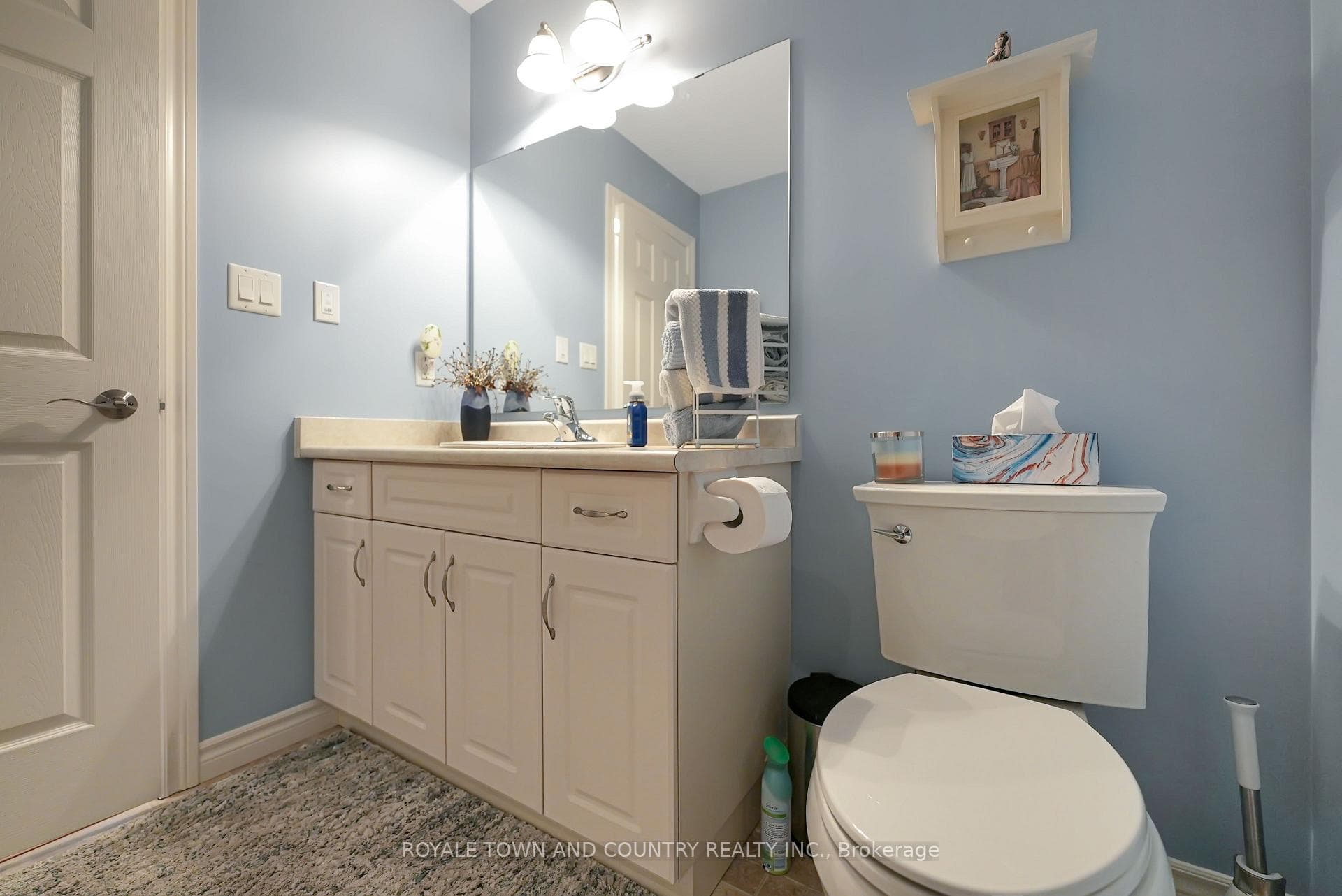 216 Lindsay Street photo 24