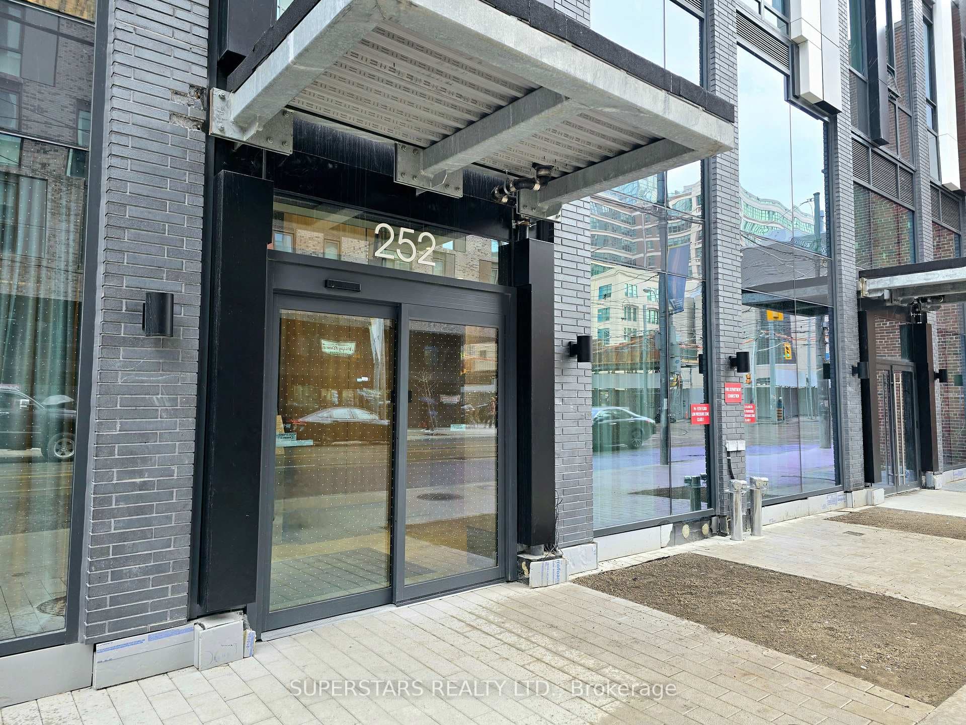 252 Church Street Unit 2902 photo 2