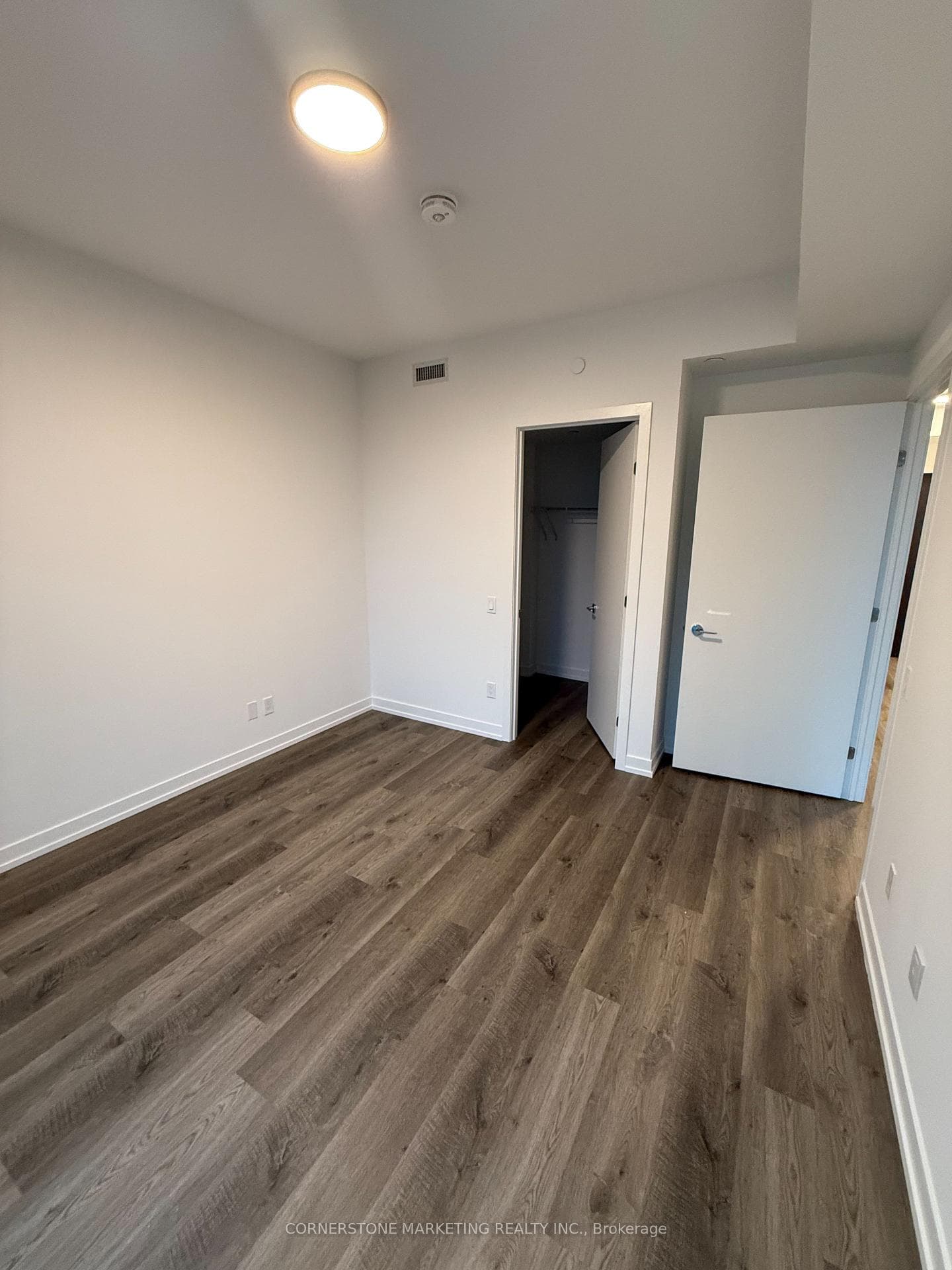 771 Yonge Street Unit 2707 photo 11