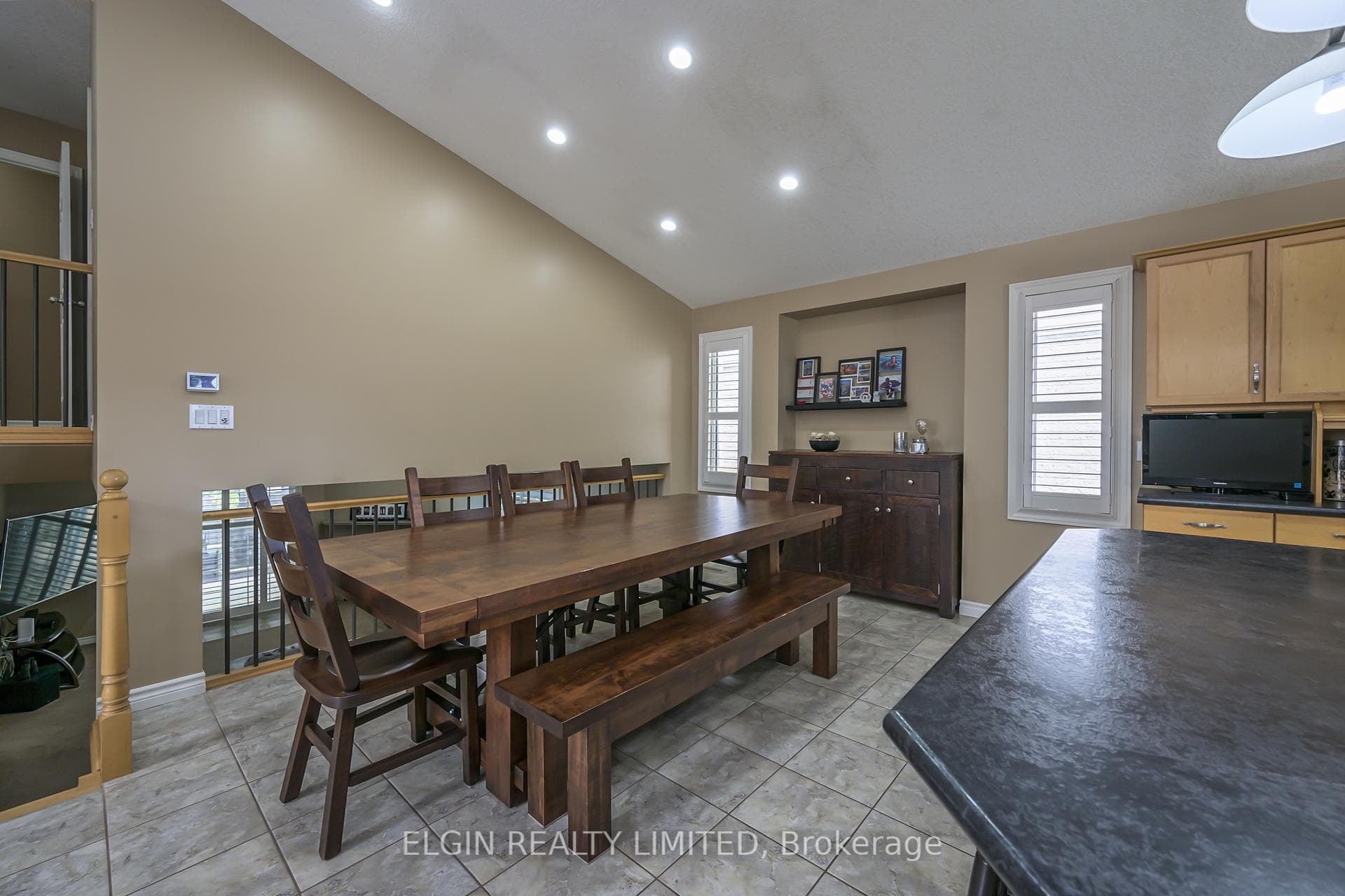 15 Hummingbird Lane photo 15