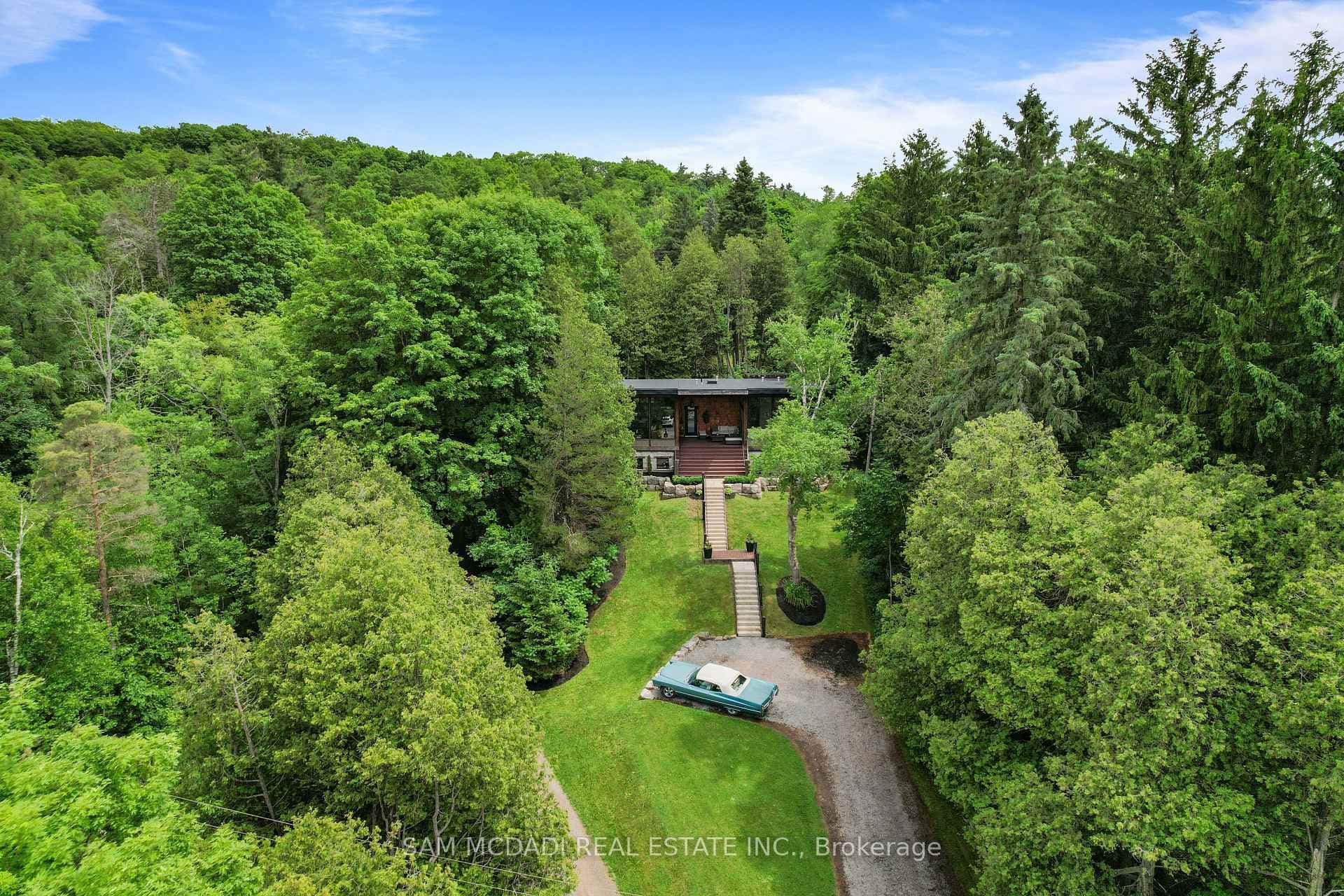 2084 Grand Boulevard photo 3