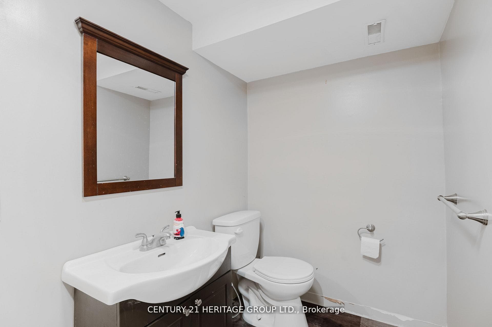 7 Crawford Circle photo 32