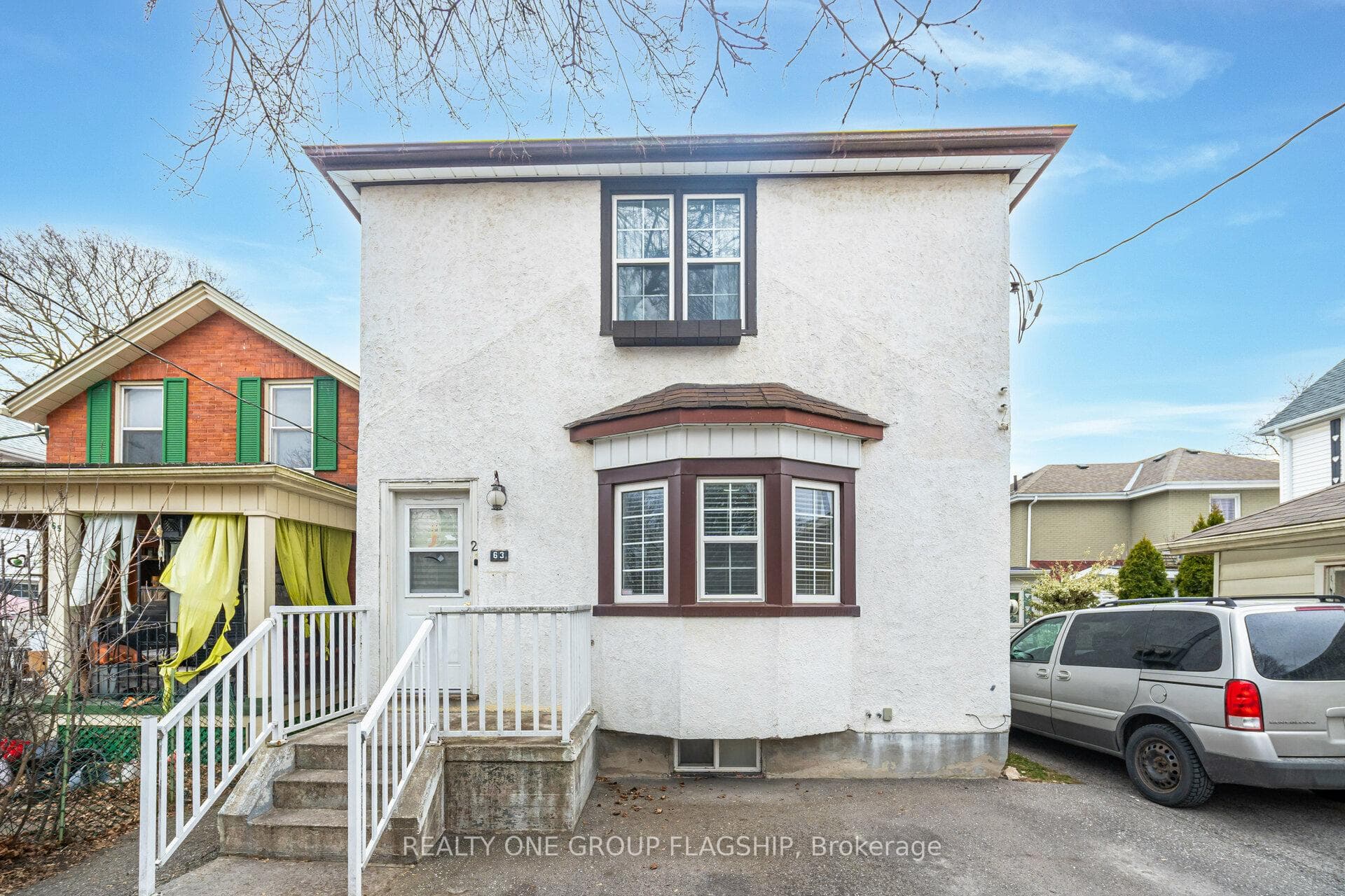 63 Hogarth St Street photo 1