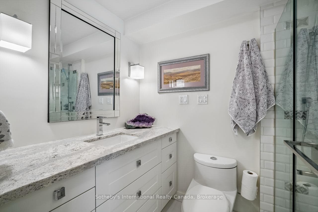 2066 Water's Edge Drive photo 38