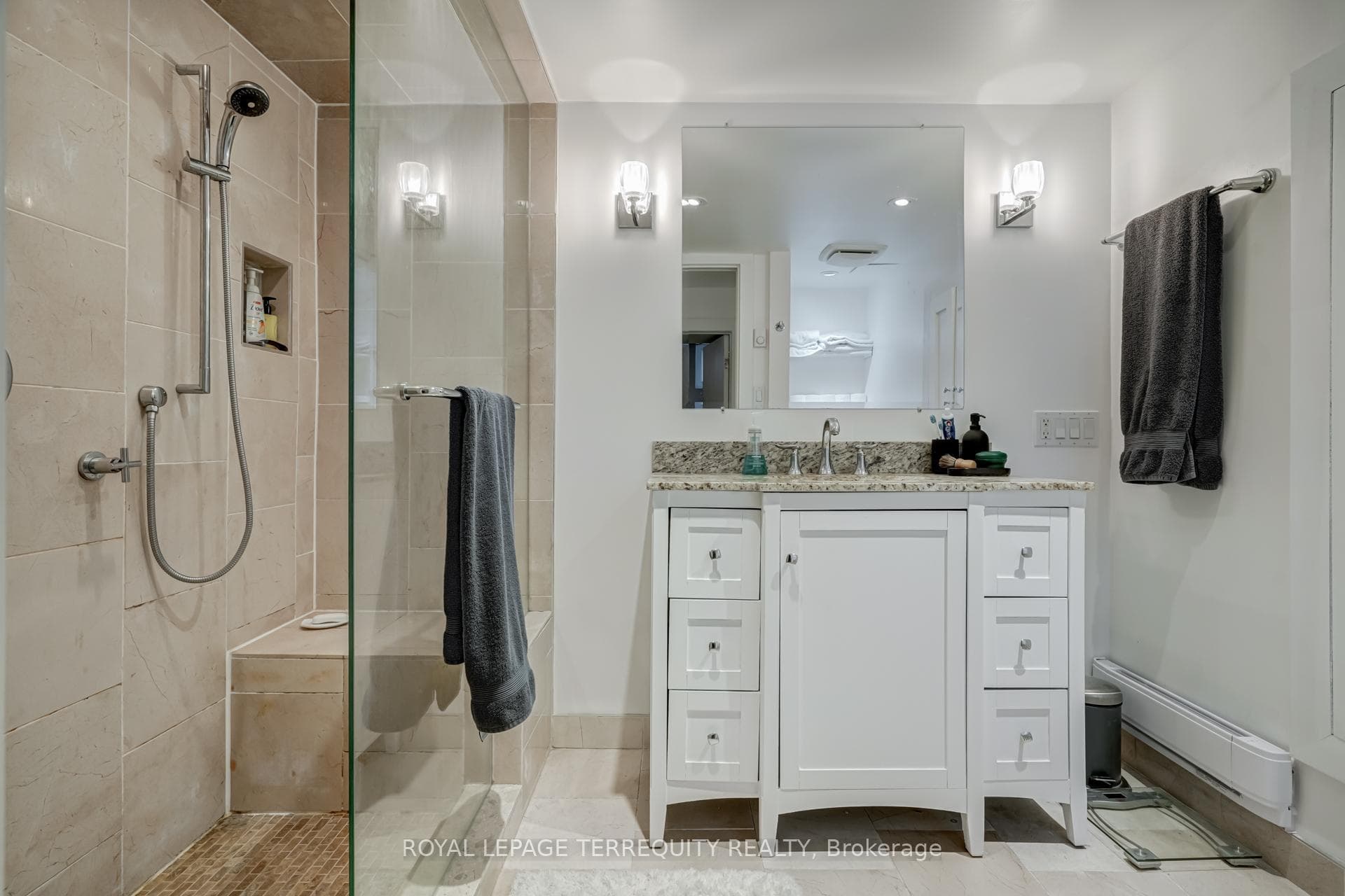 44 Thursfield Crescent photo 36