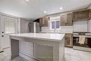 123 ERIE Street photo 8