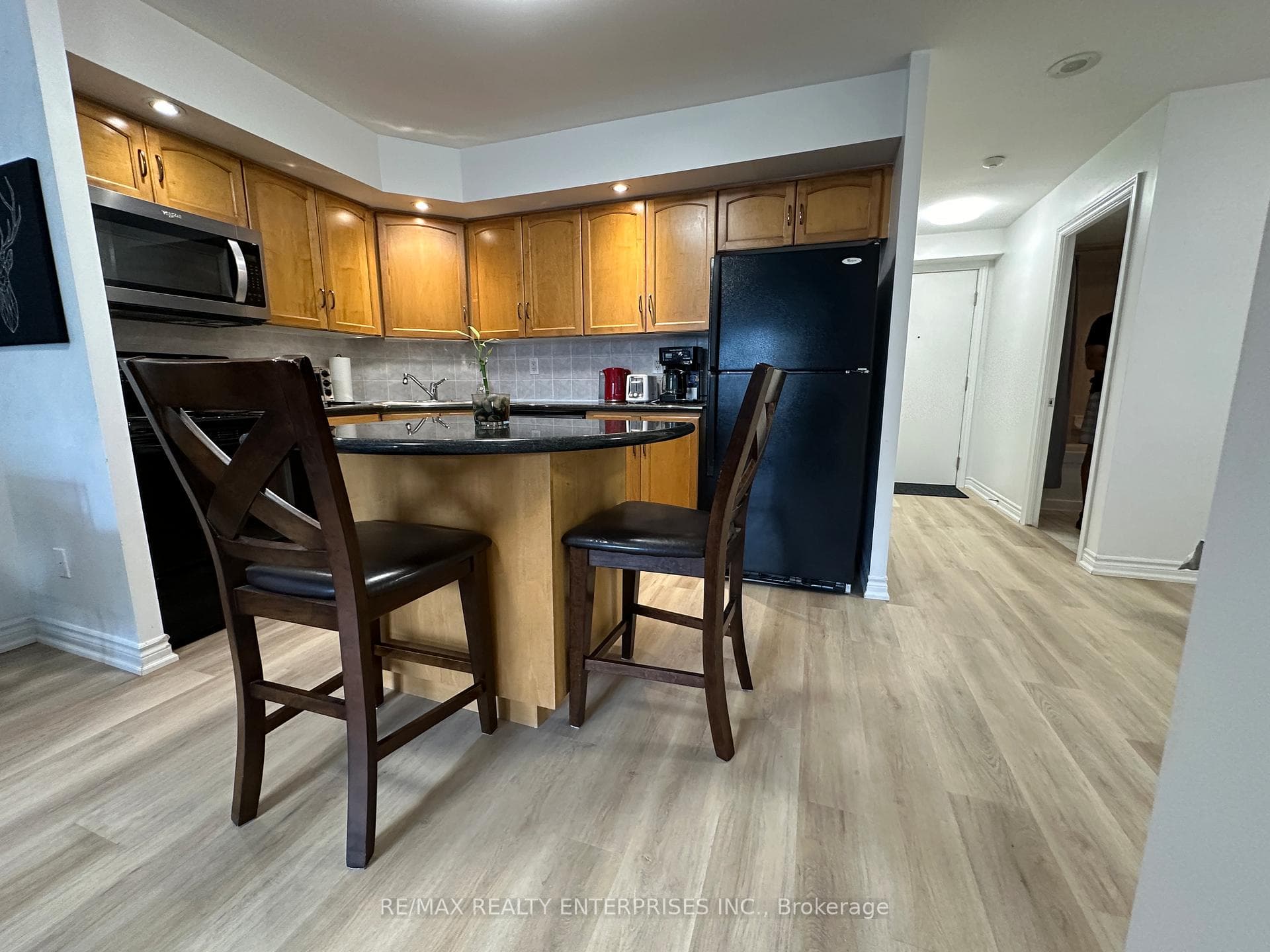 250 Wellington Street Unit 436 photo 8
