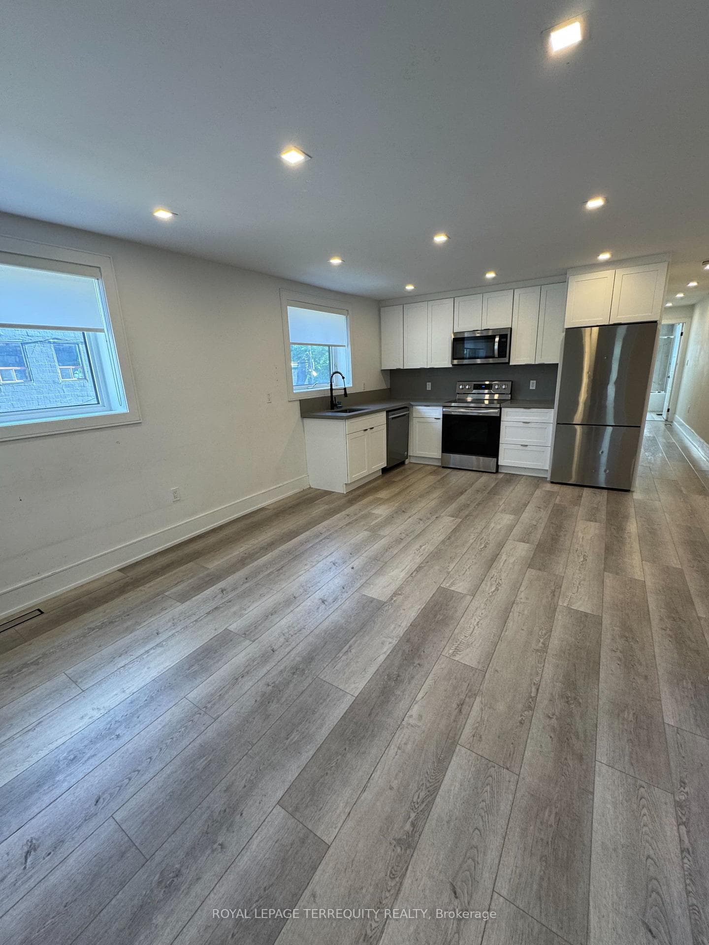 200 Munro Street Unit 2 photo 4