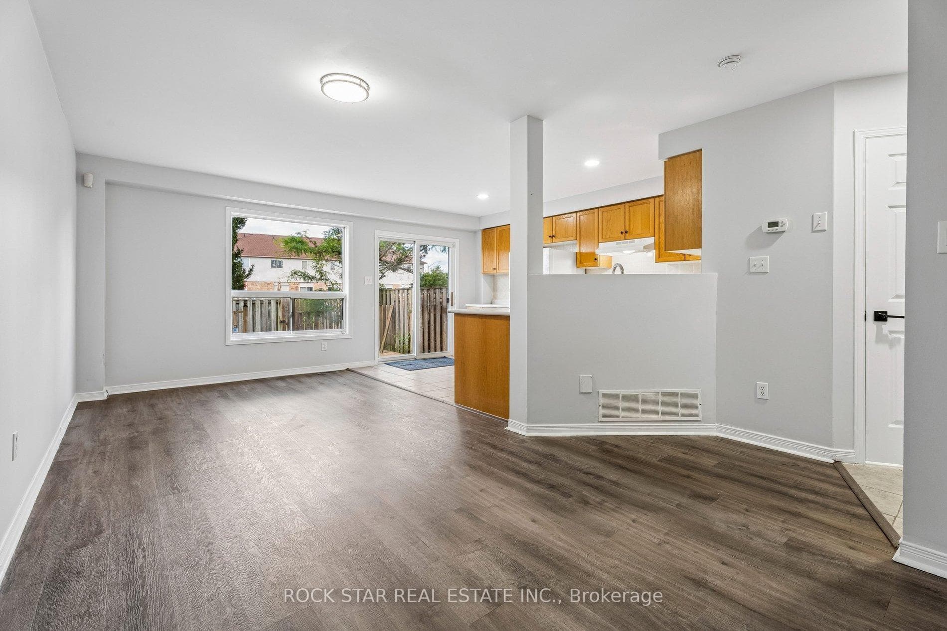 1860 Upper Gage Avenue Unit 3 photo 4