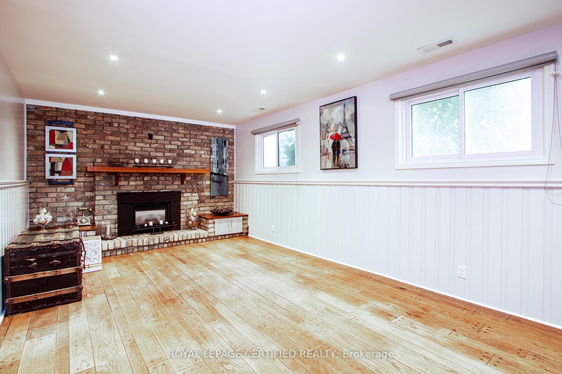 451 Lampman Place photo 32