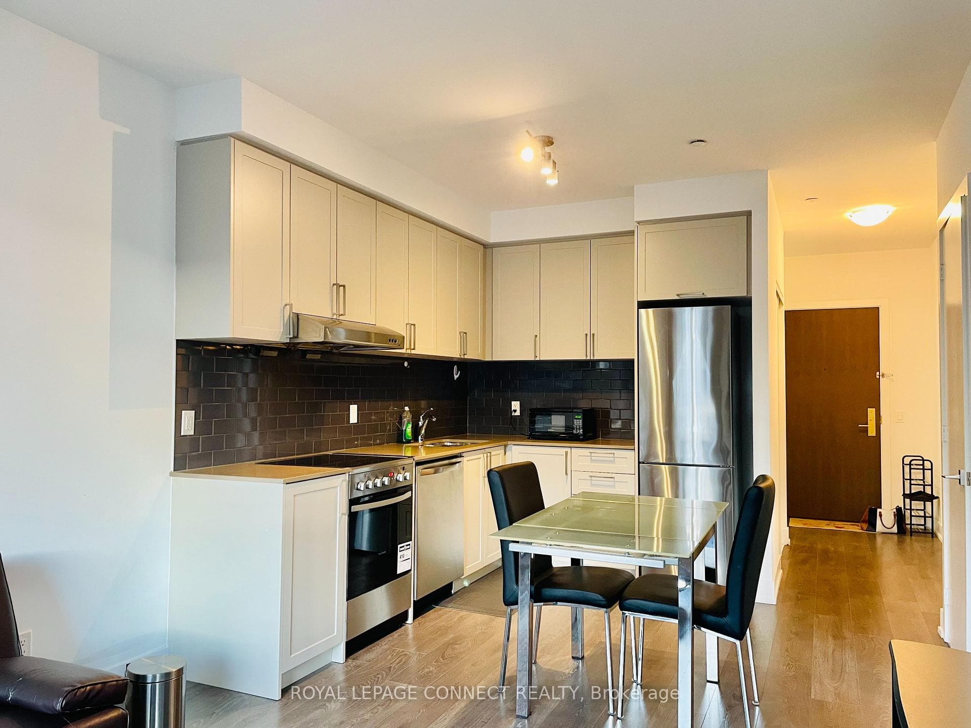 278 BUCHANAN Drive Unit 701E photo 19