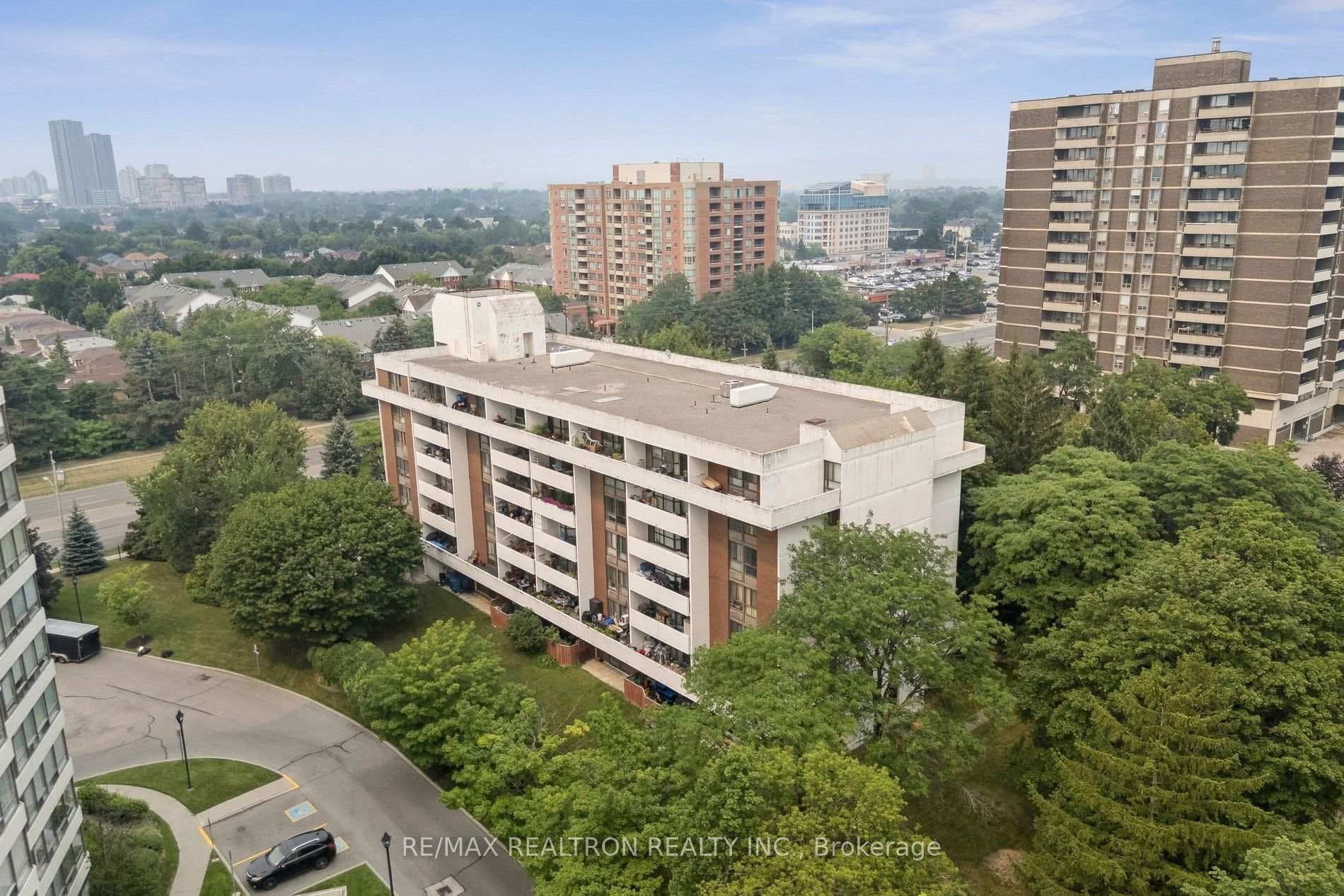 1111 Steeles Avenue Unit 307 photo 44