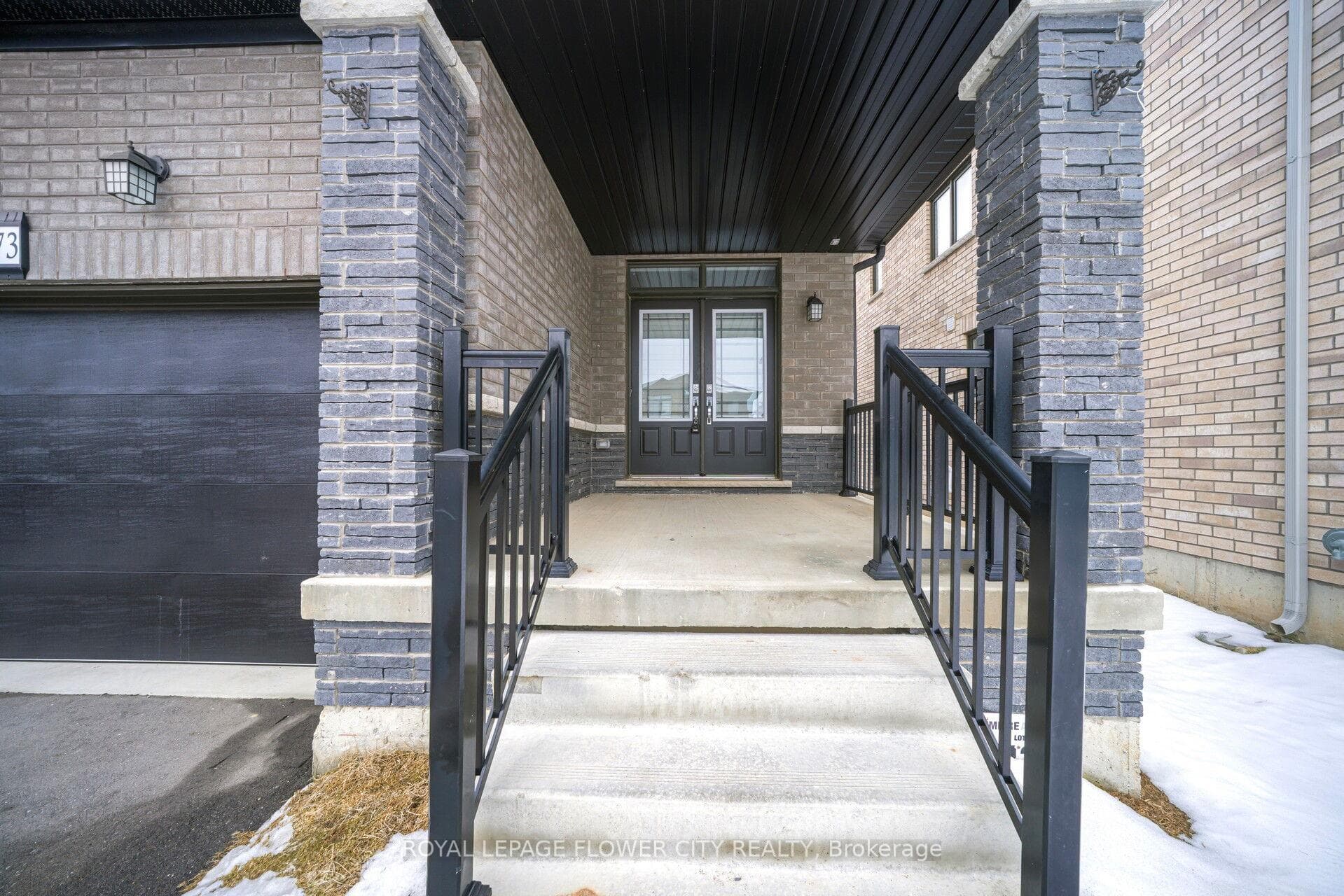 73 Sundin Drive photo 4