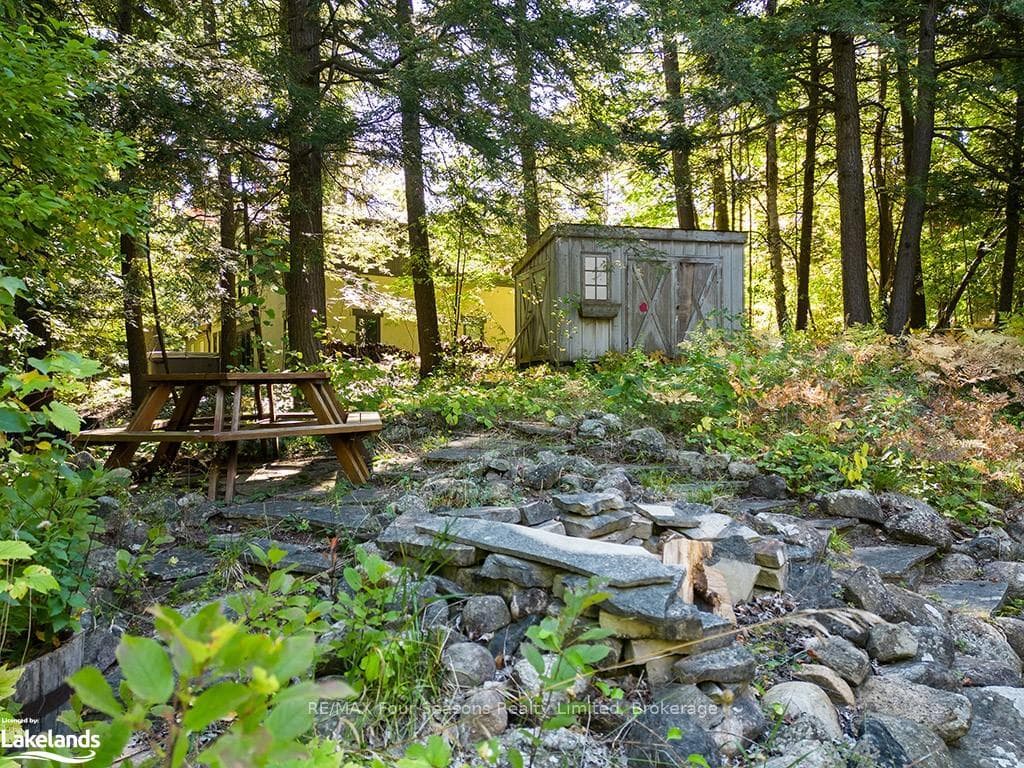 155 ASPEN Way photo 28