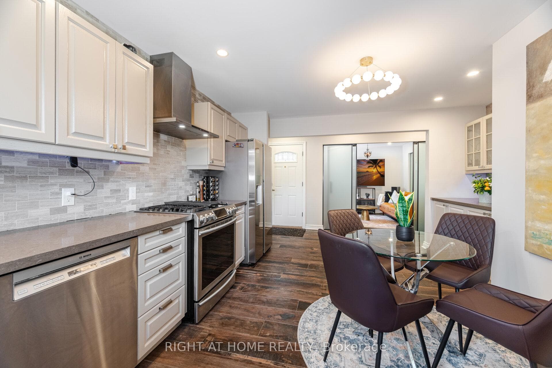 15 Kemano Road Unit MAIN FLOOR photo 16