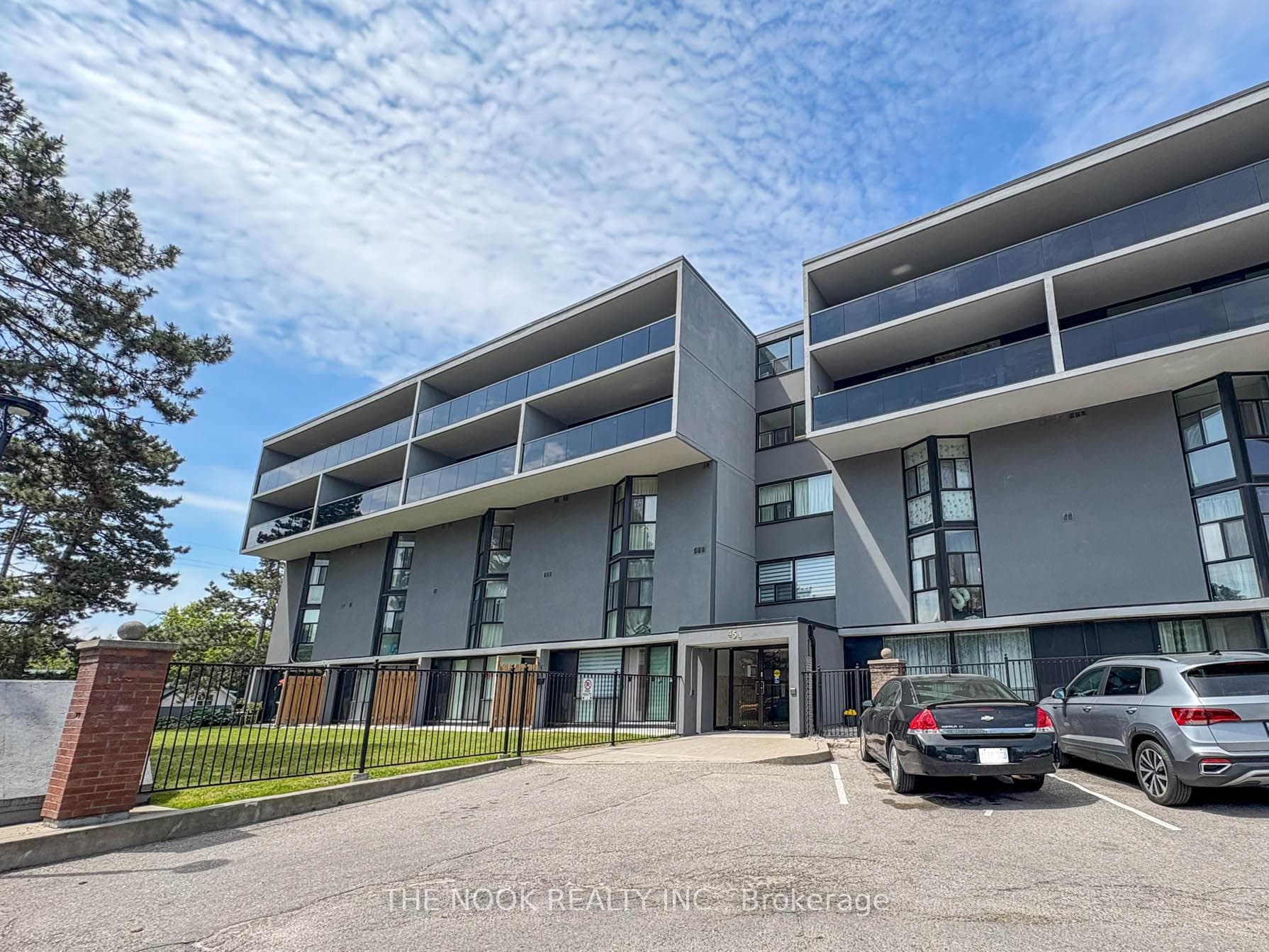 454 centre Street Unit 406 photo 13