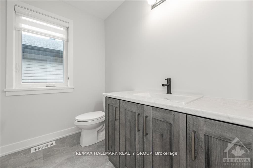 115 THOMAS Street photo 25