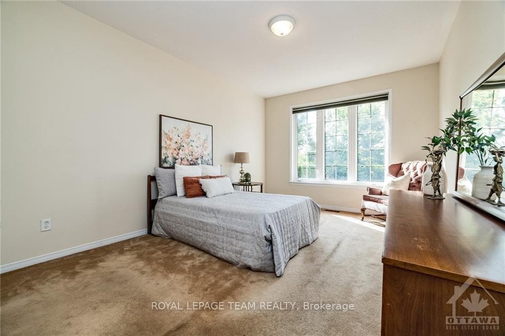 120 HEATHERCREST photo 14