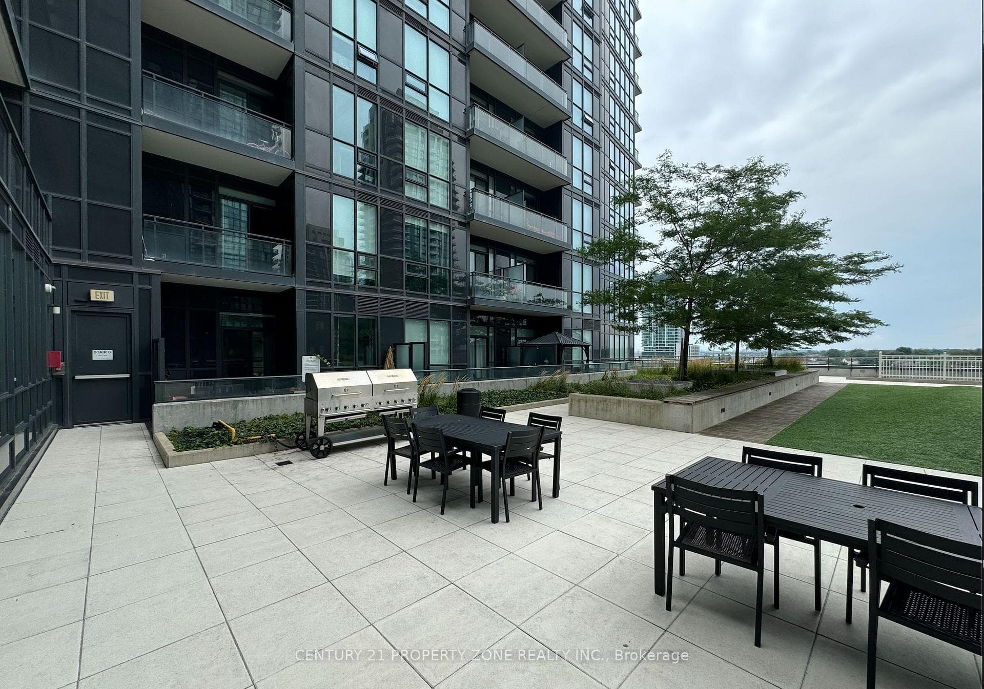 510 Curran Place Unit 211 photo 1