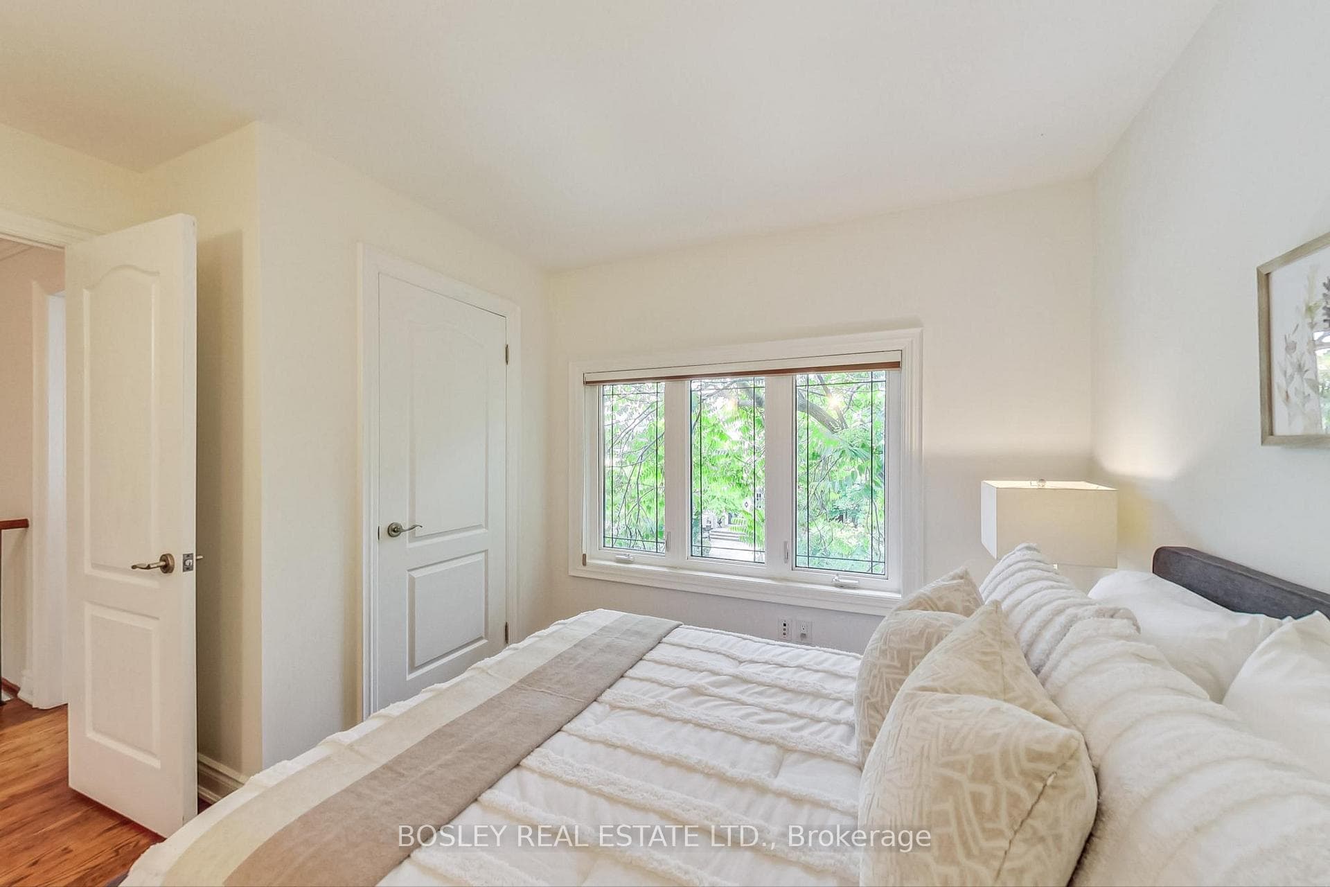 16 Cruikshank Avenue photo 25