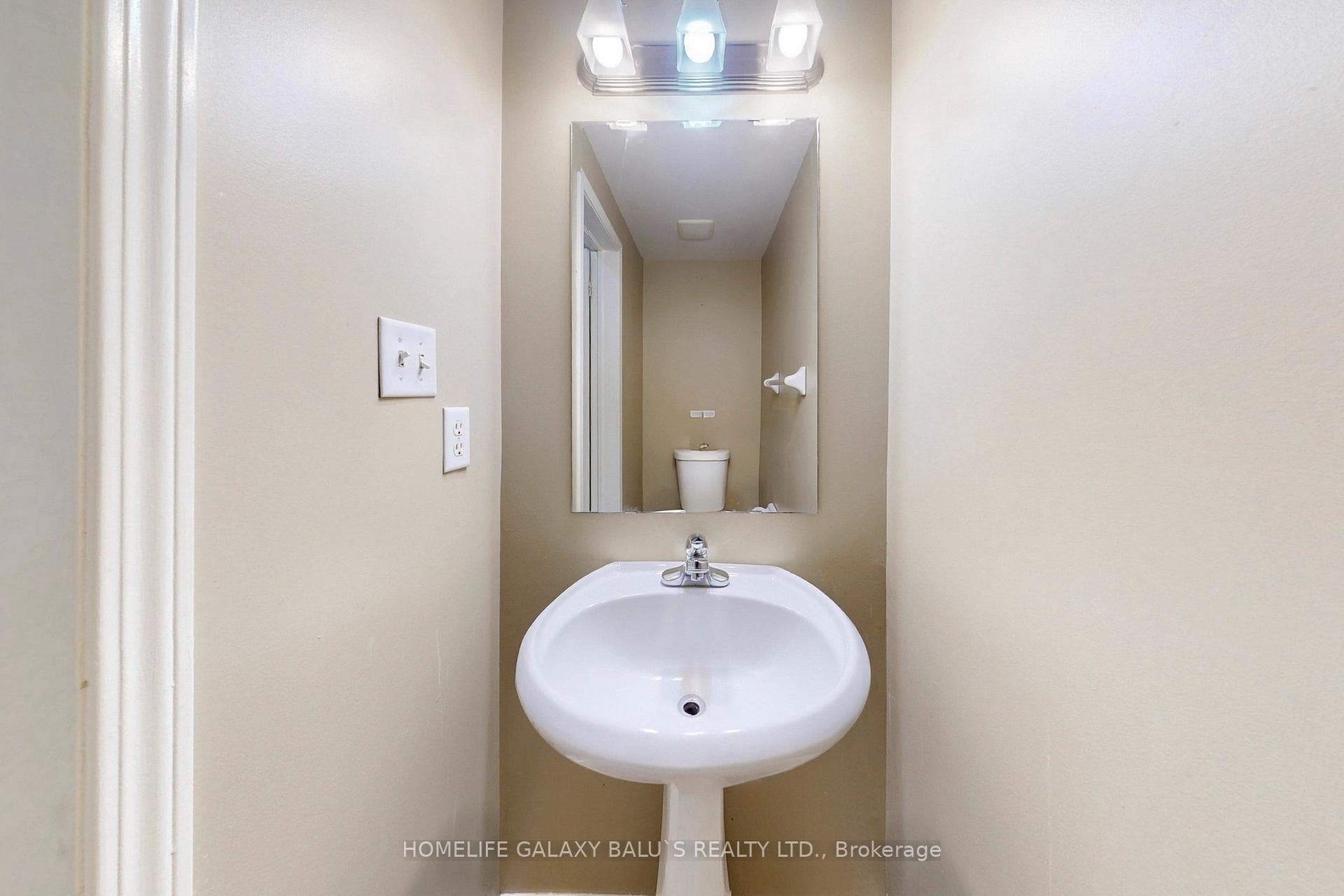 47 Fawcett Avenue photo 13