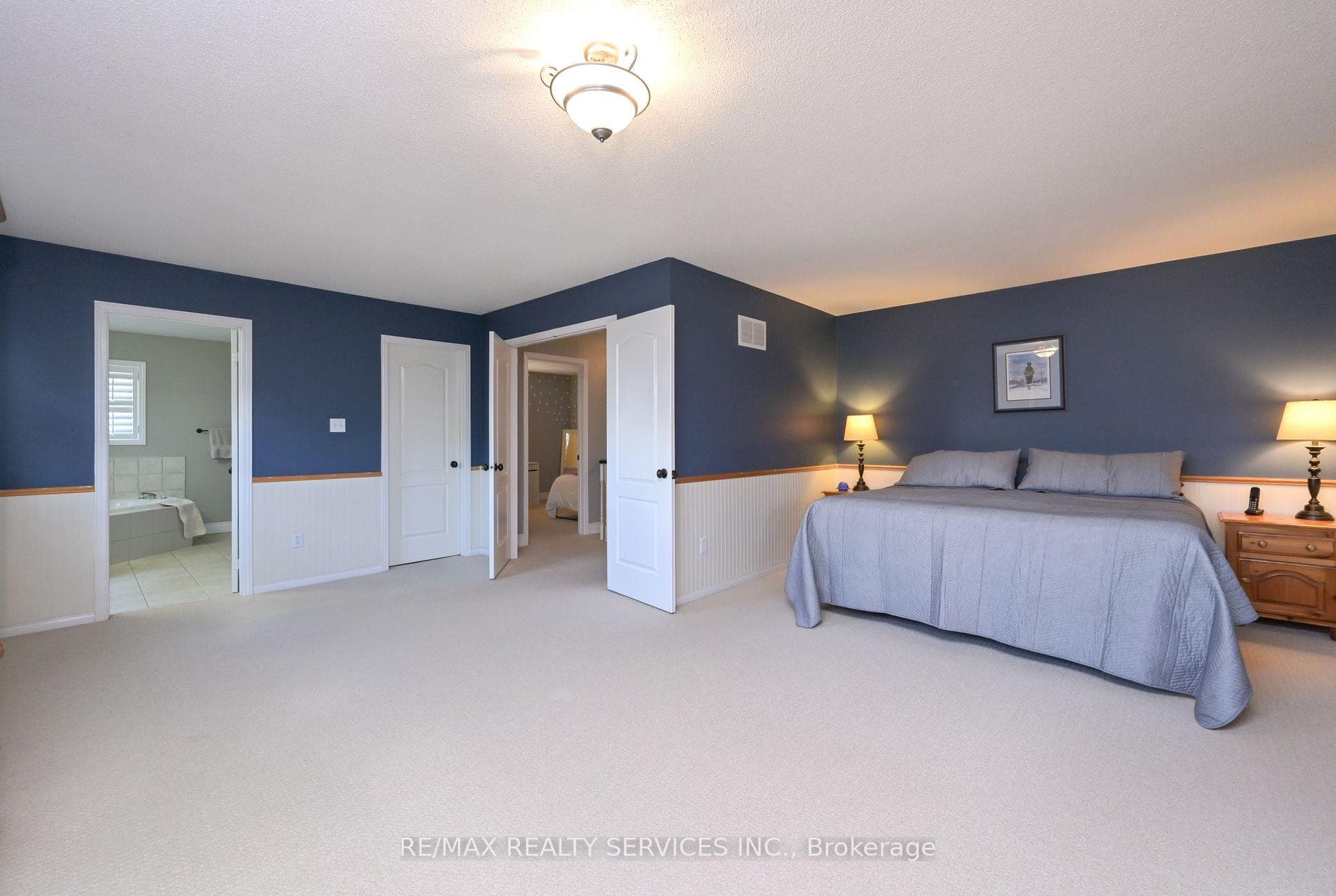 10 Livingston Drive photo 22