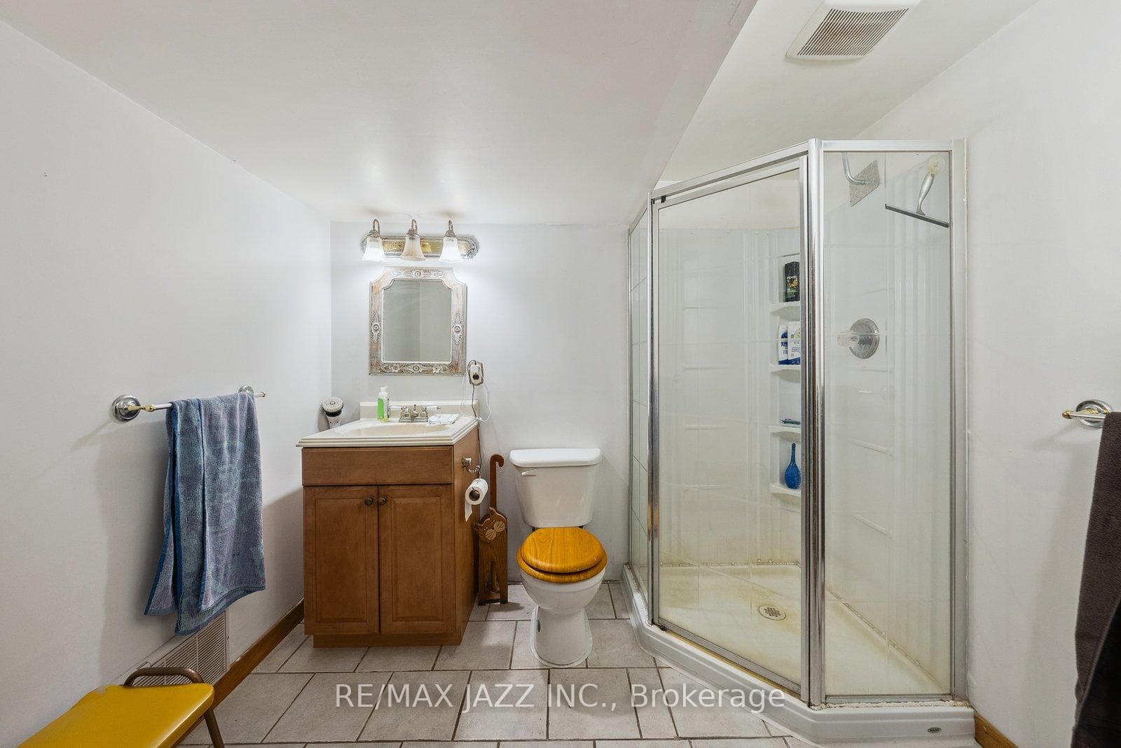 19020 Simcoe Street photo 15