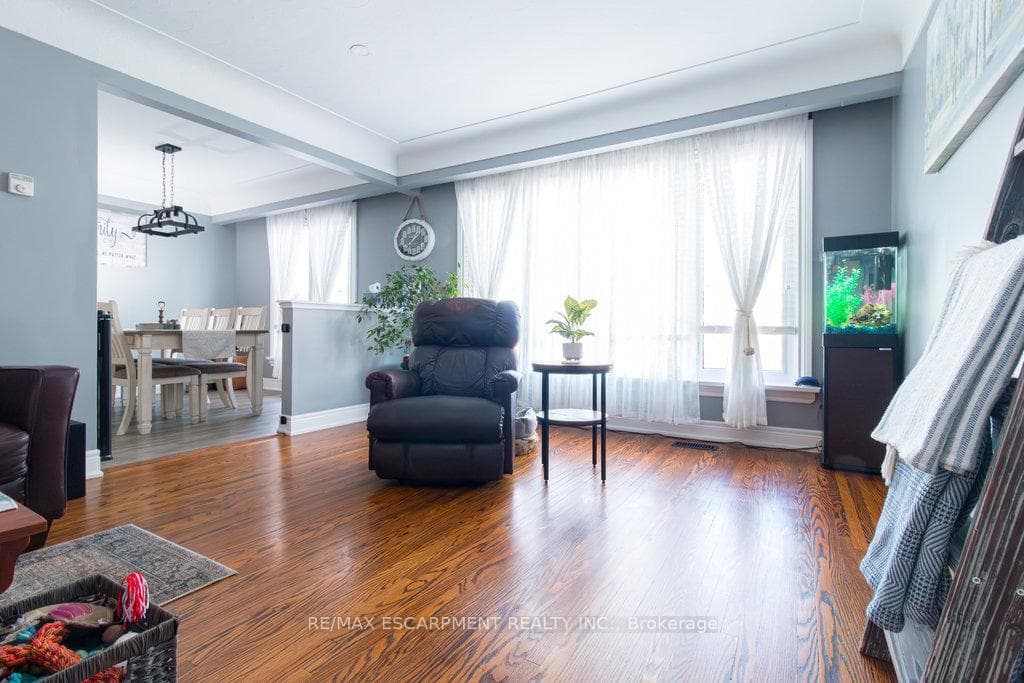 3 Pleasant Avenue photo 9