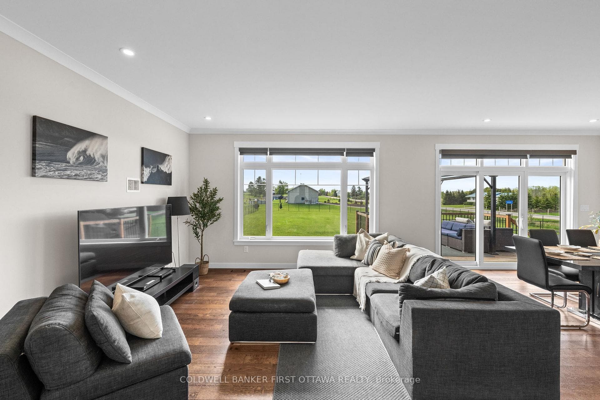 1027 MATHESON Drive photo 6