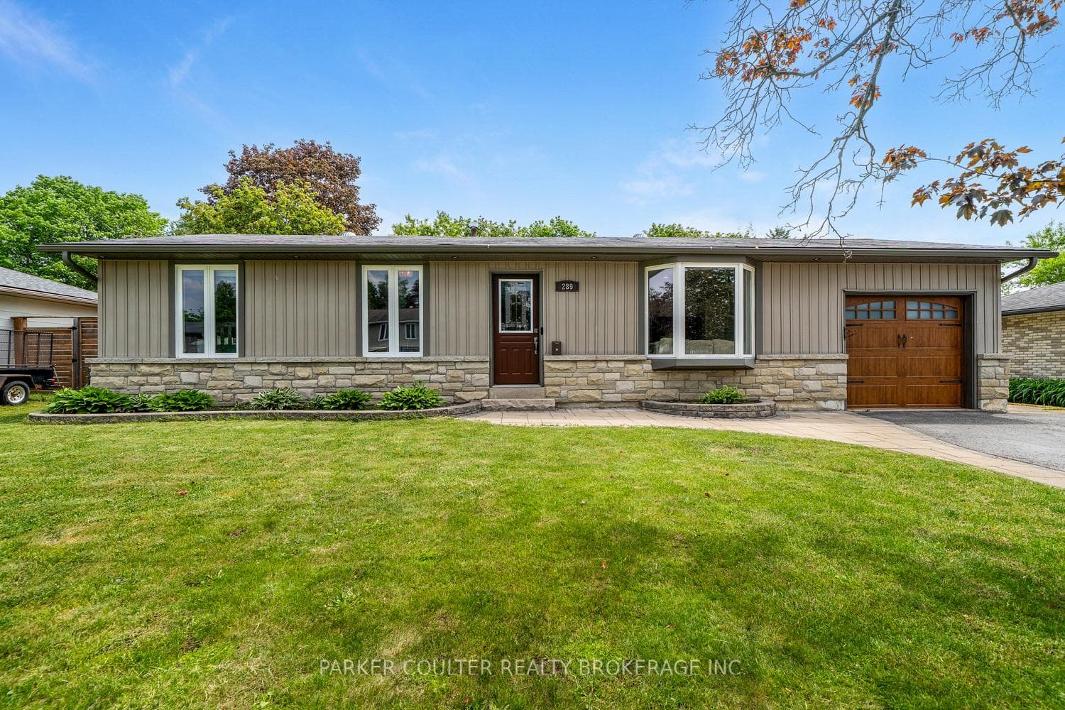 289 Pine Drive photo 1