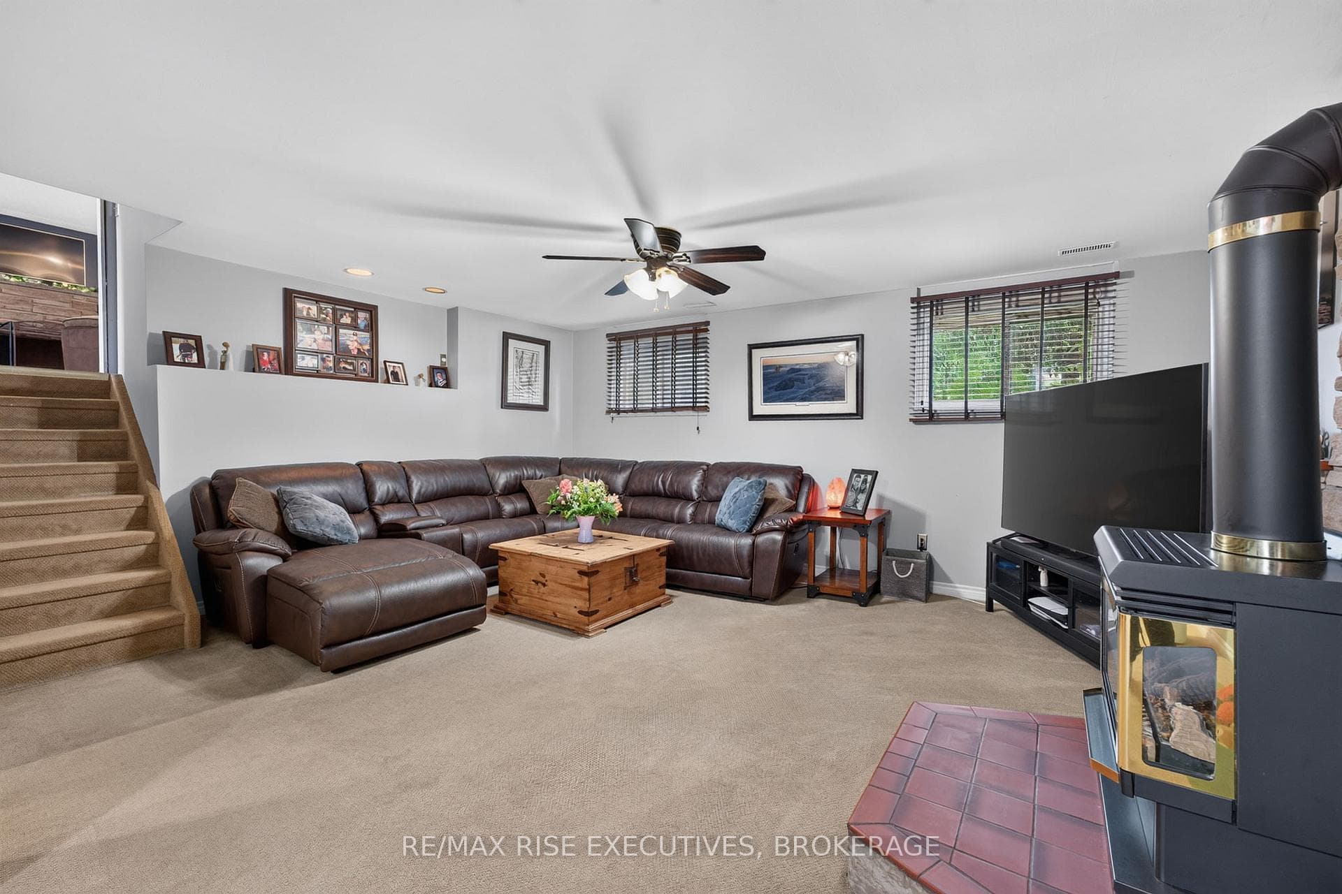 1560 Victoria Street photo 13