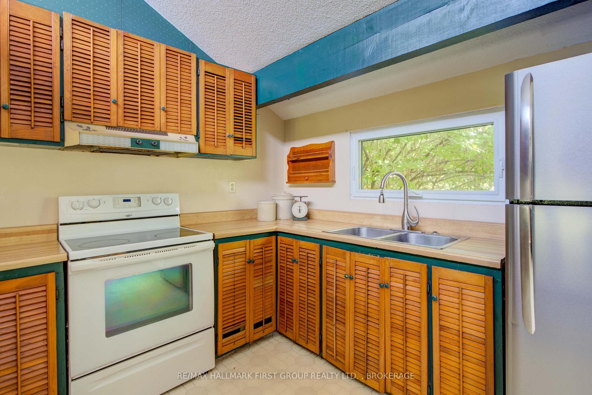 659 Moira Road photo 6