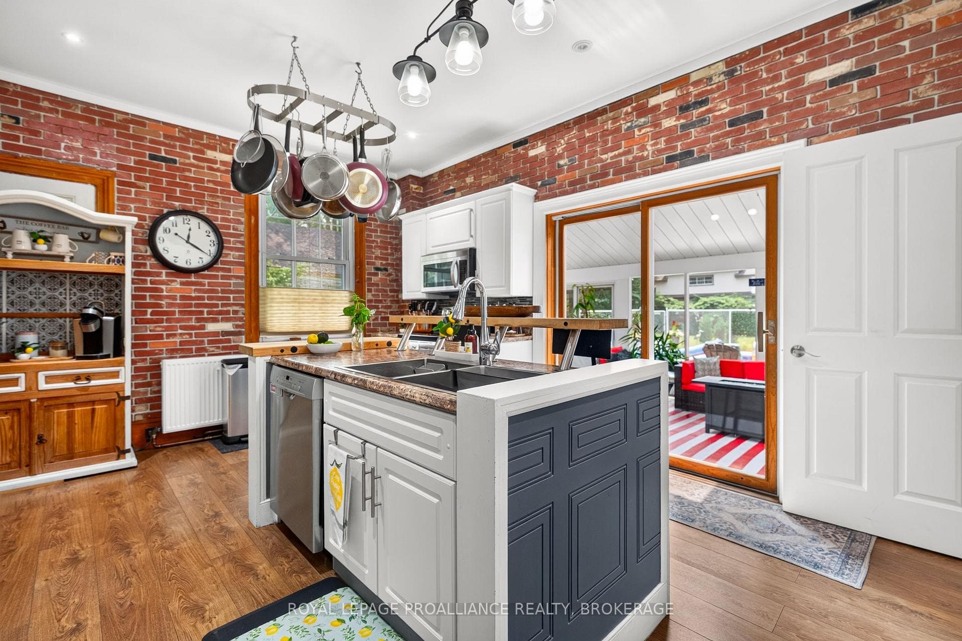 223 King Street photo 22