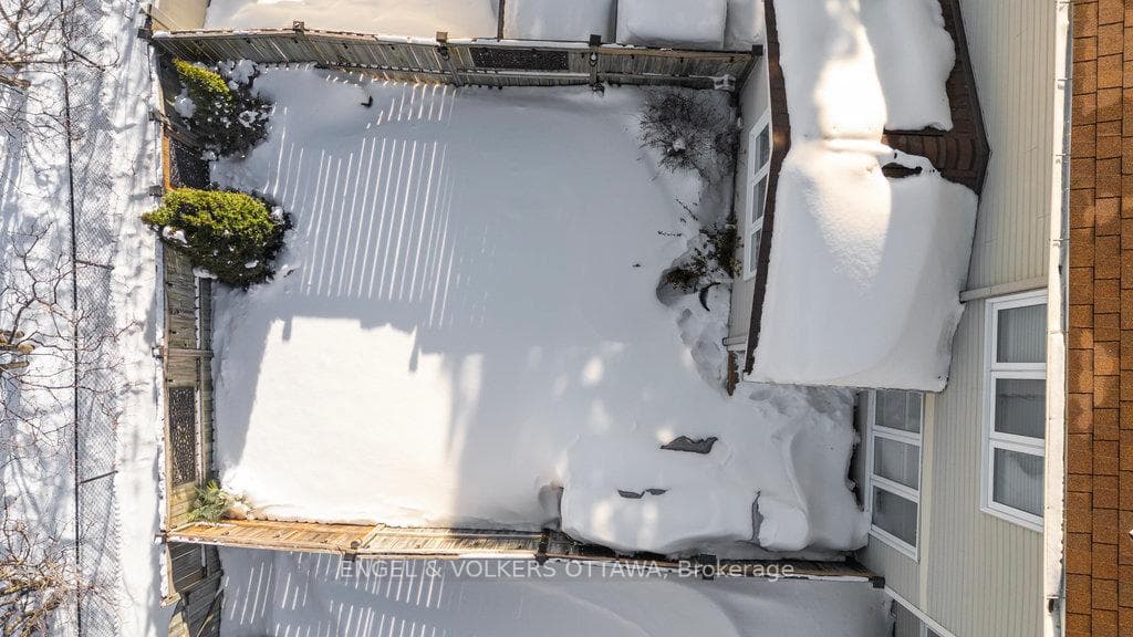 64 Folison Street photo 27