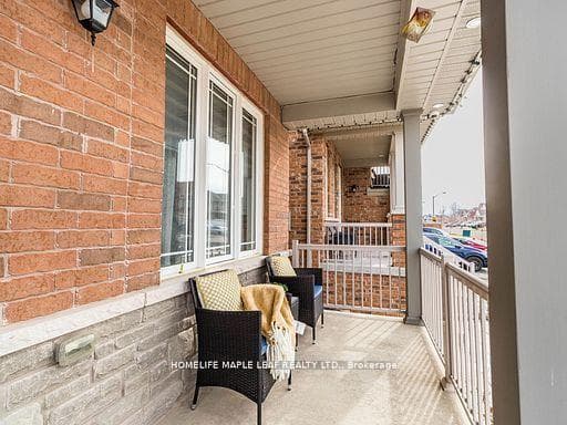 47 Hawke Crescent photo 3