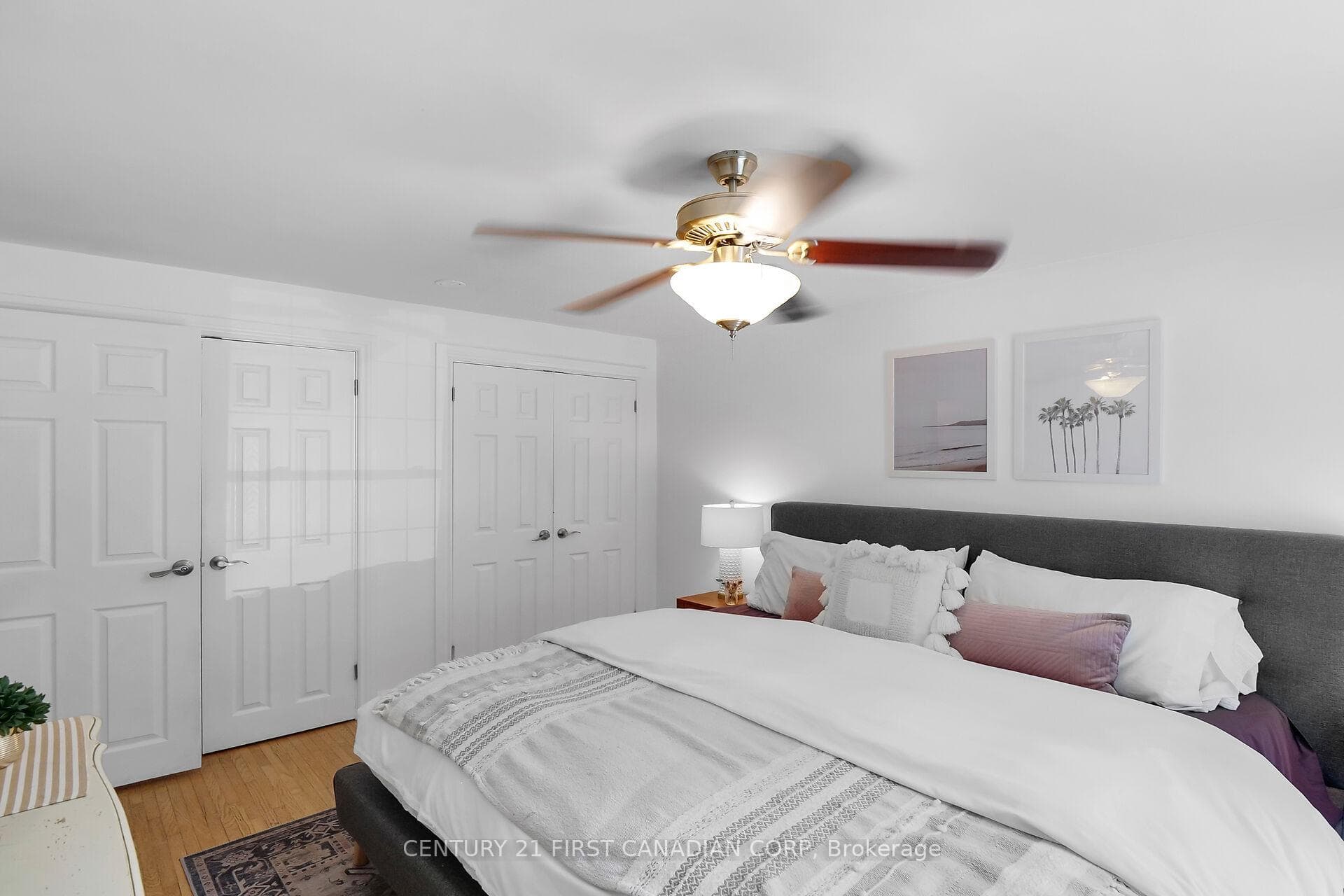 1394 Erindale Crescent photo 19