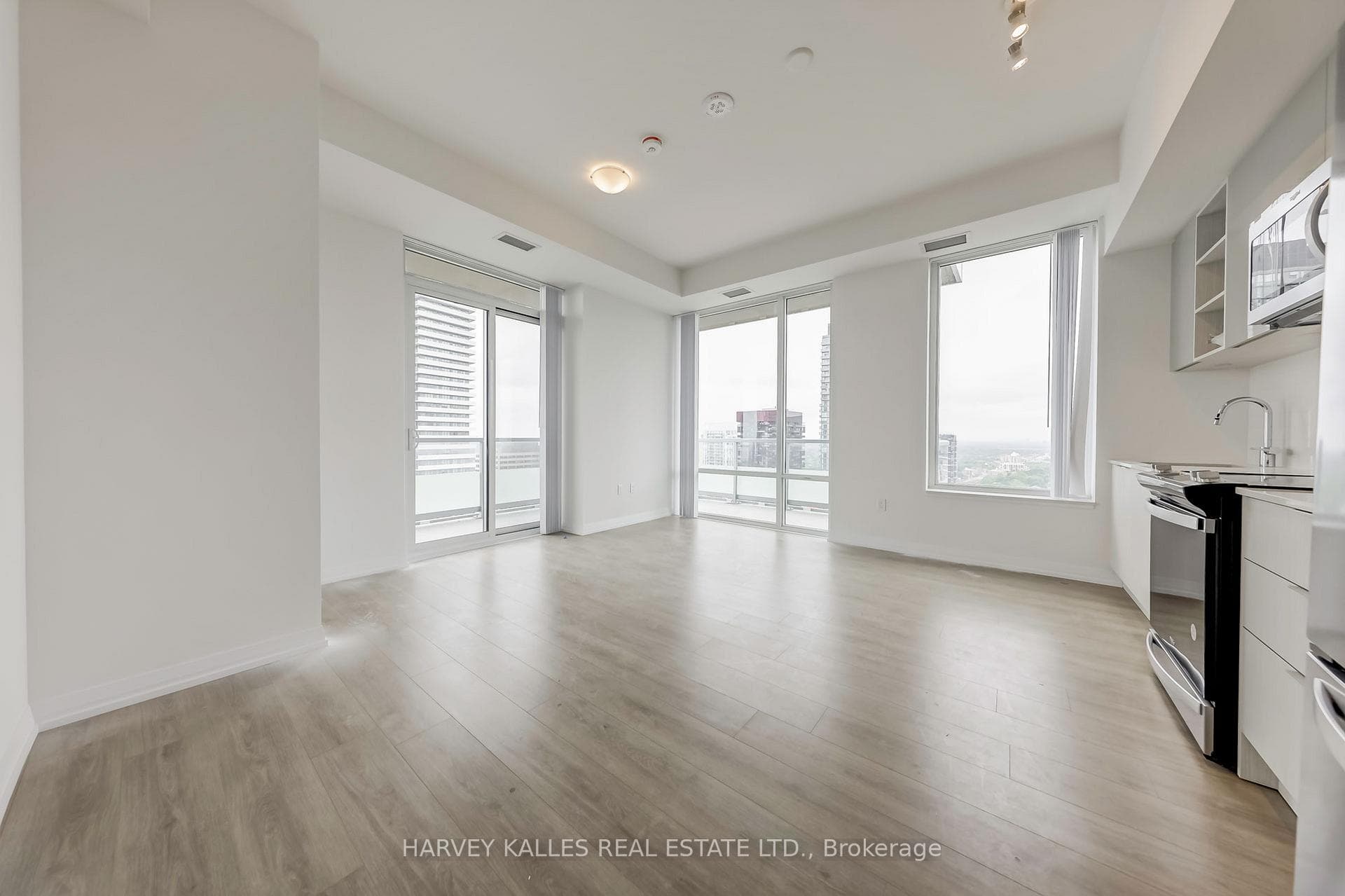 50 Dunfield Street Unit Lph17 photo 5