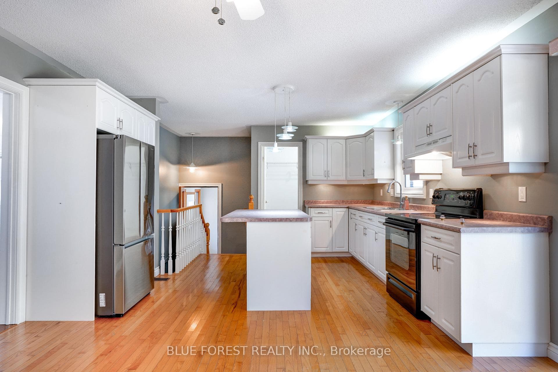 151 GRAHAM Road photo 18