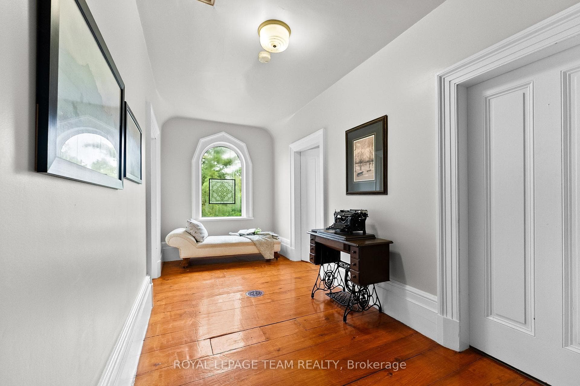 620 Yantha Road Unit A photo 28