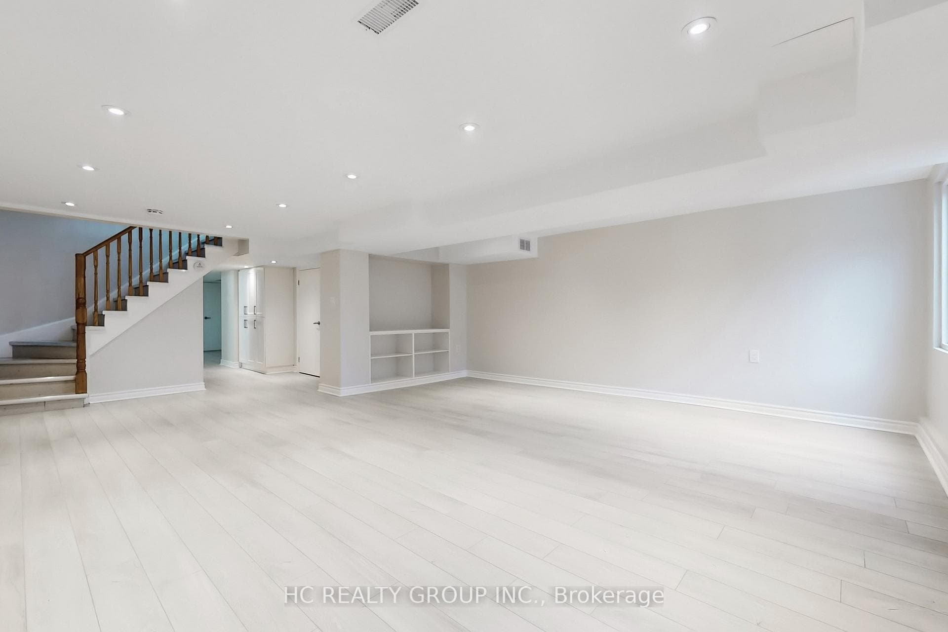 45 Cardwell Avenue photo 41