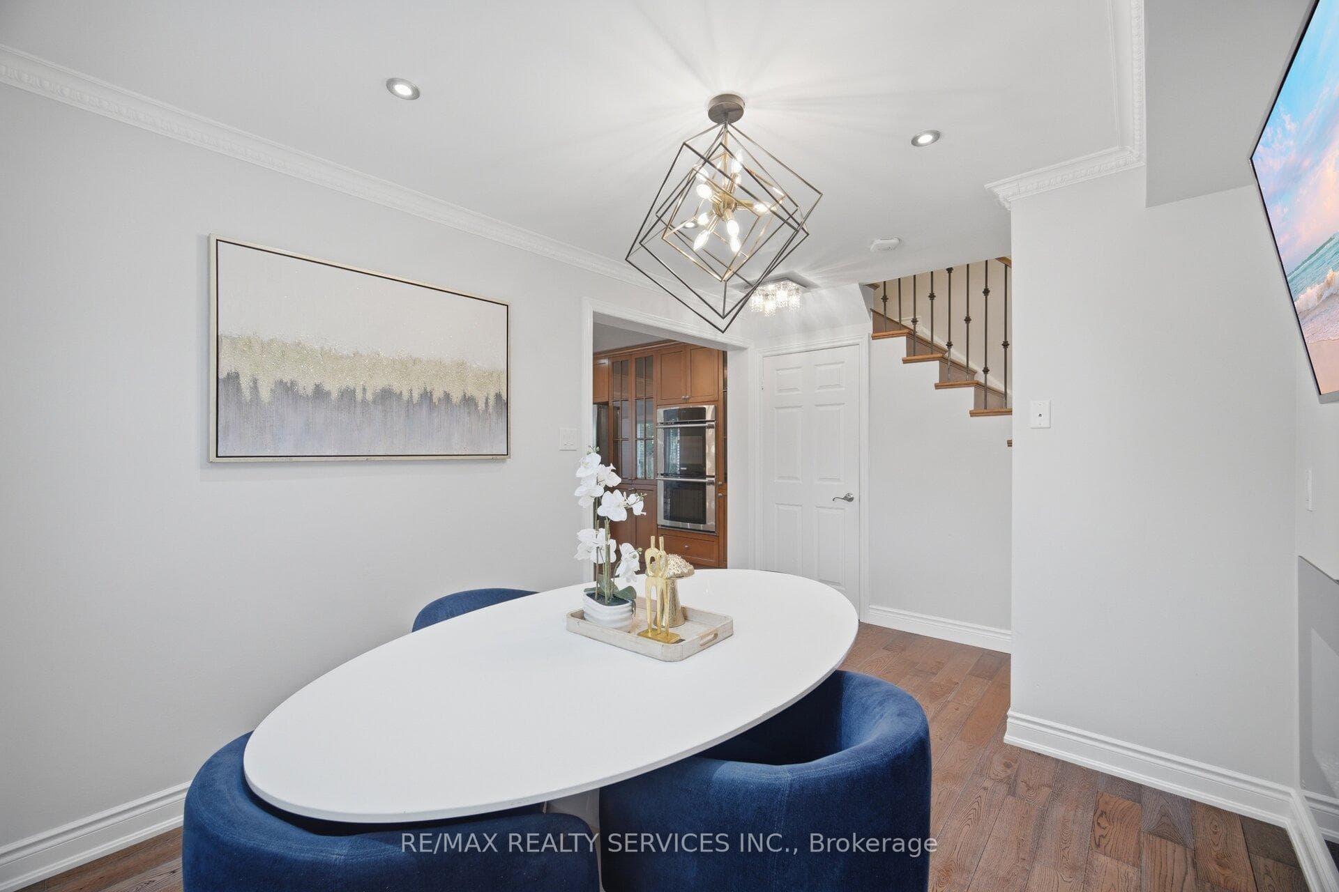 35 Glenmanor Drive photo 10