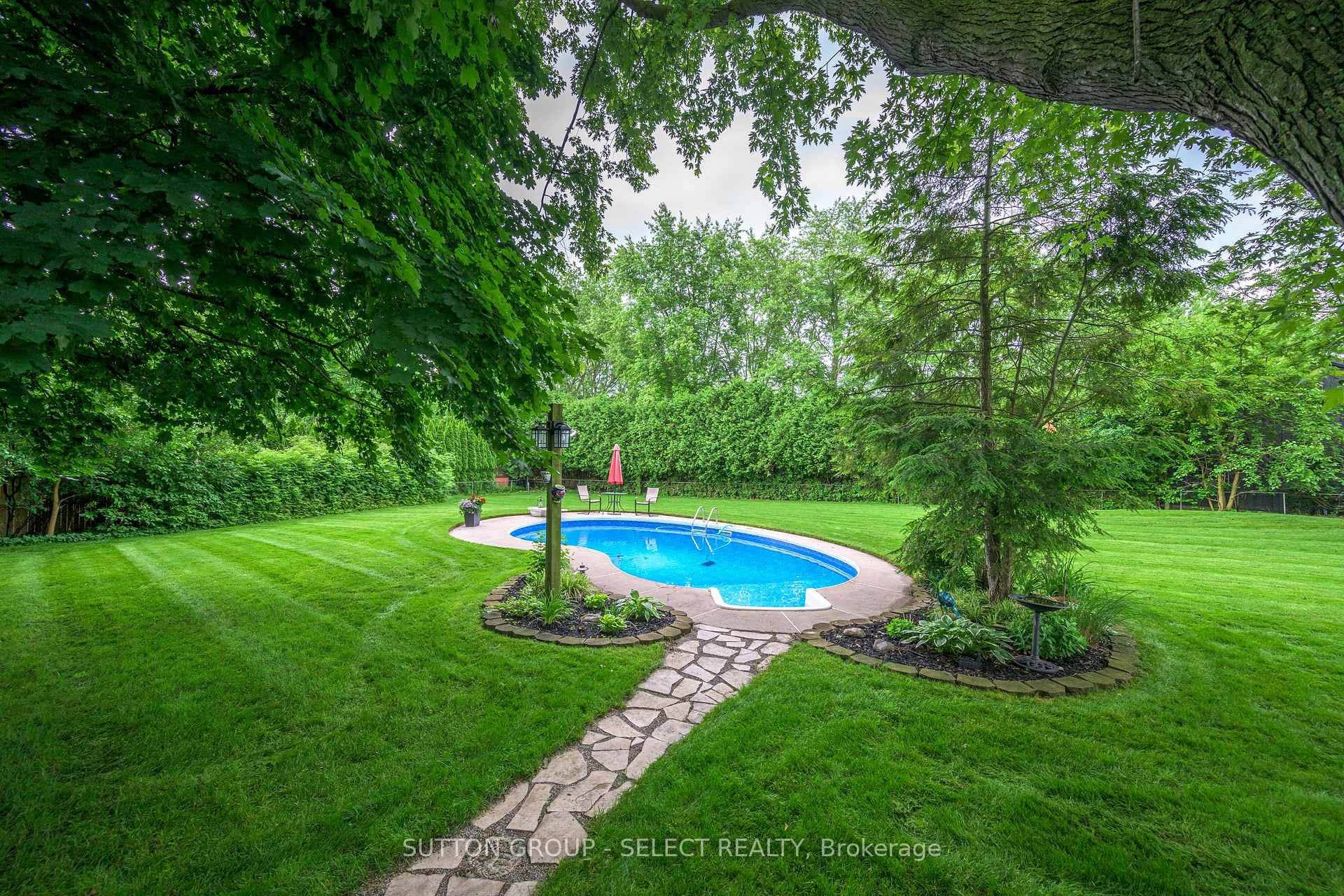 13 Kirk Drive photo 37